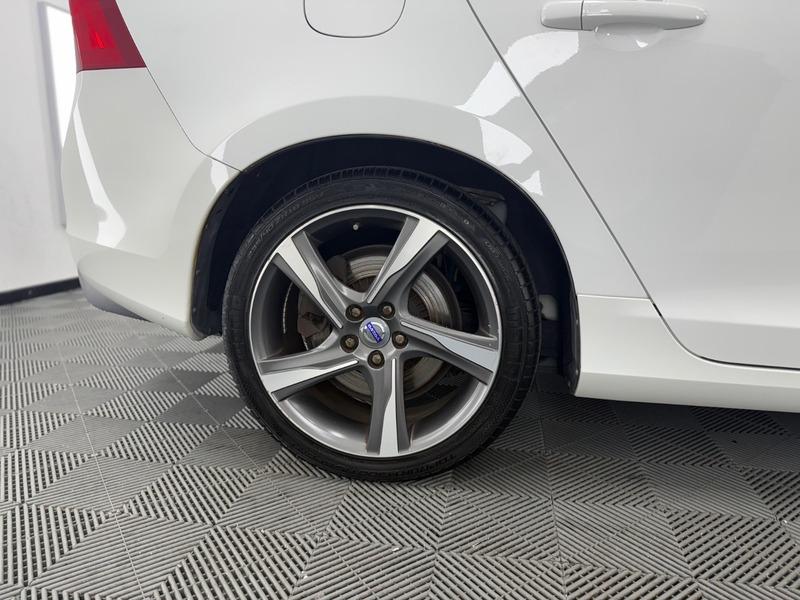 2013 Volvo V60 image 10