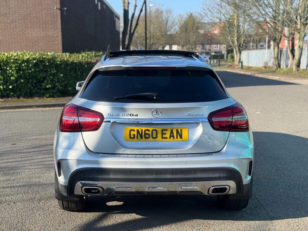 Mercedes-Benz Gla view 6