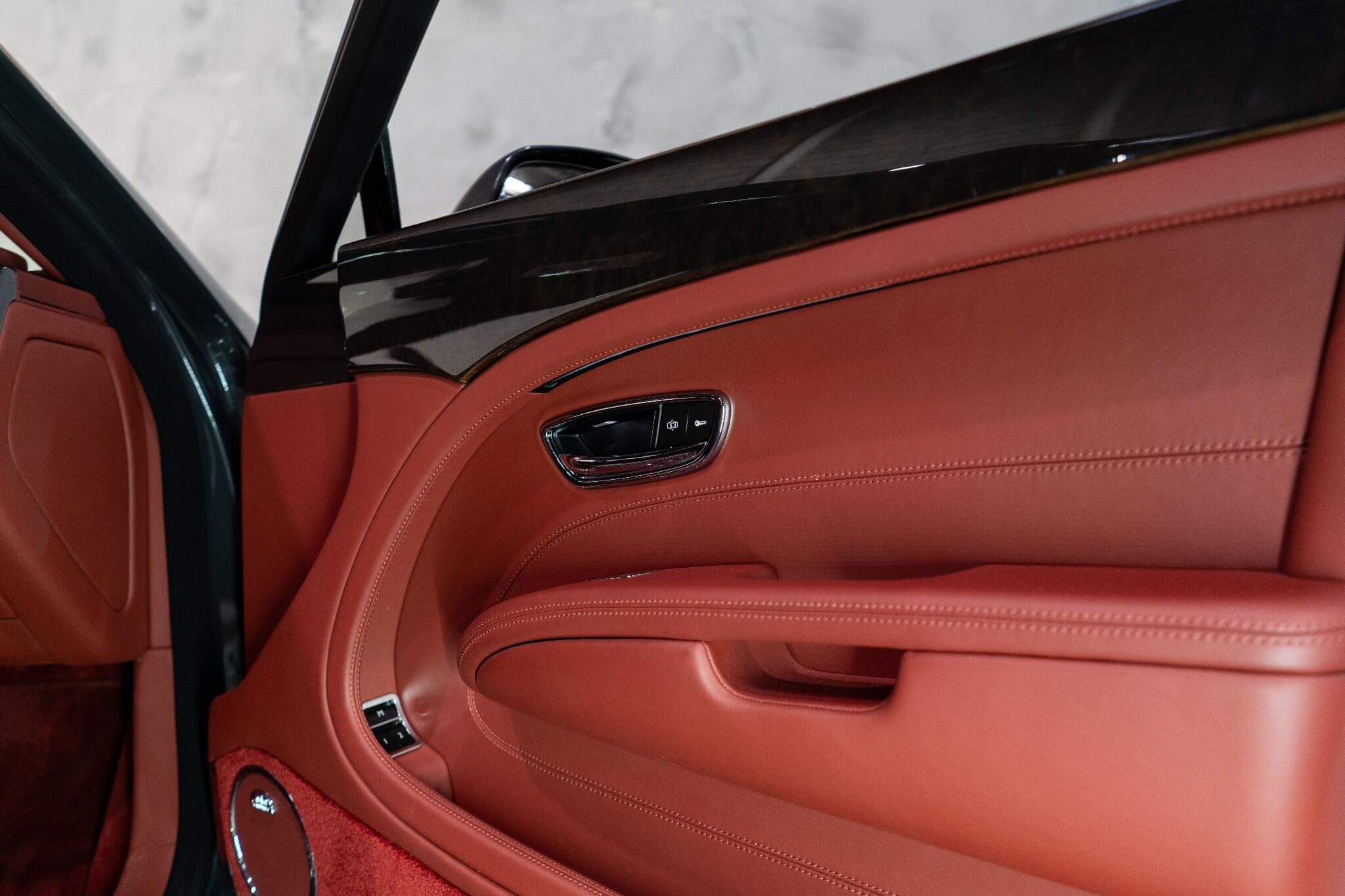 Bentley Mulsanne view 14