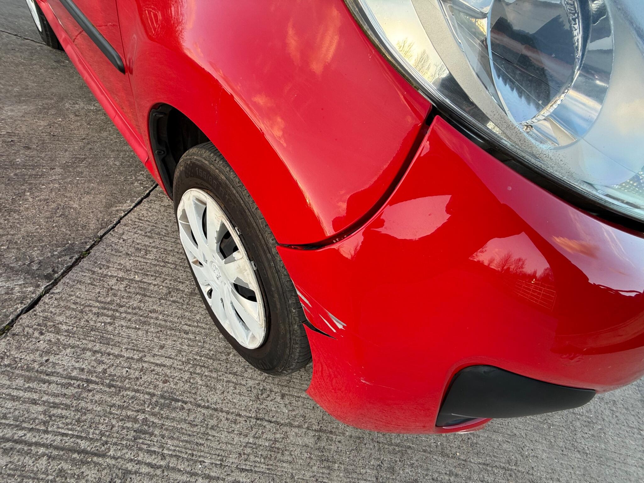 Peugeot 107 1.0 12V Active Euro 5 5dr — photo 38 of 86