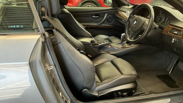 BMW 3 Series view 10