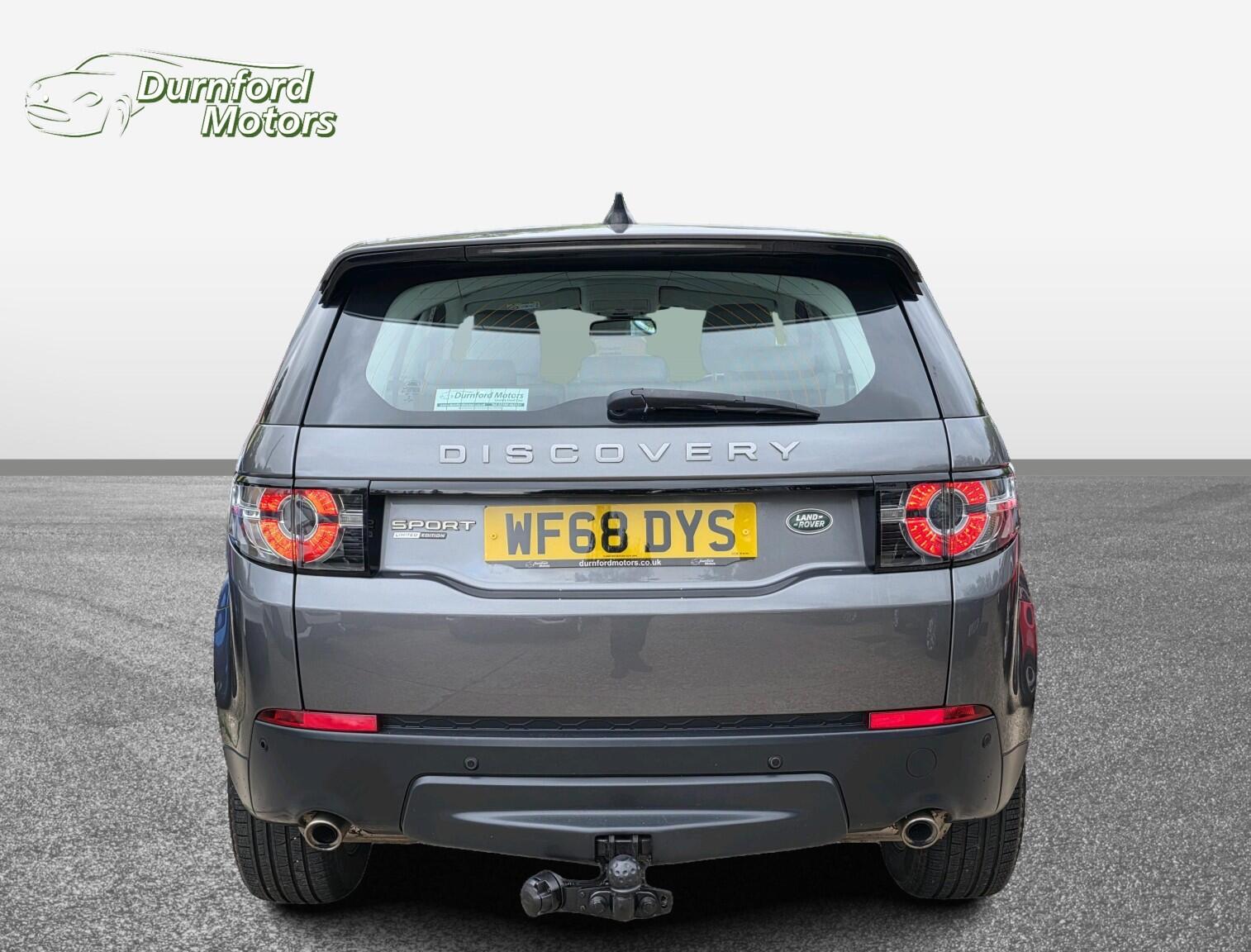 Land Rover Discovery Sport view 5