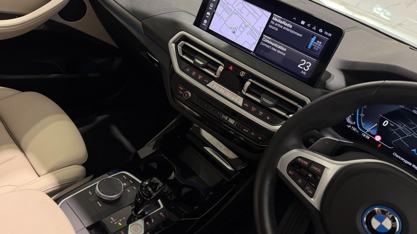 BMW X3 view 27