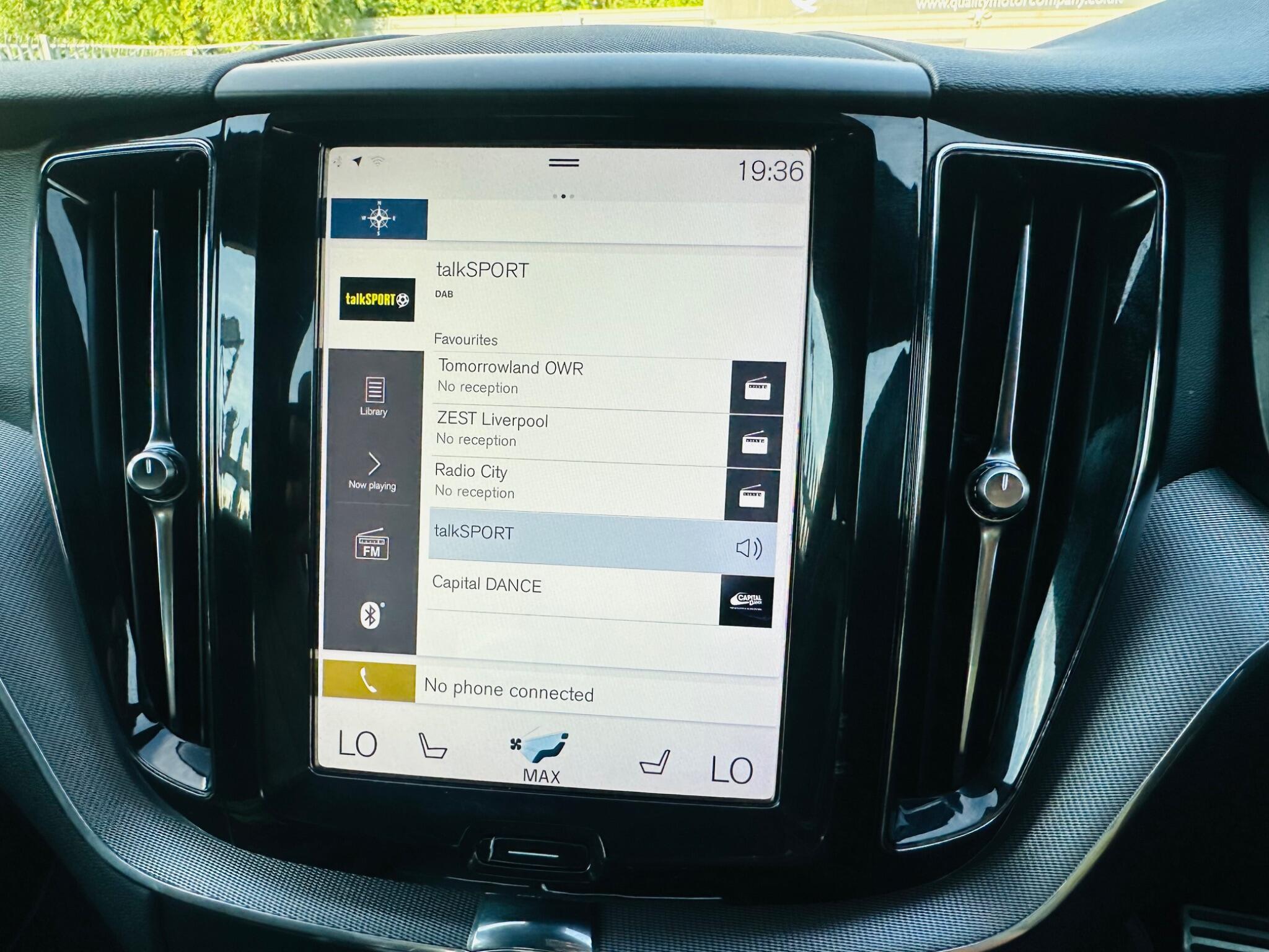 Volvo XC60 view 38