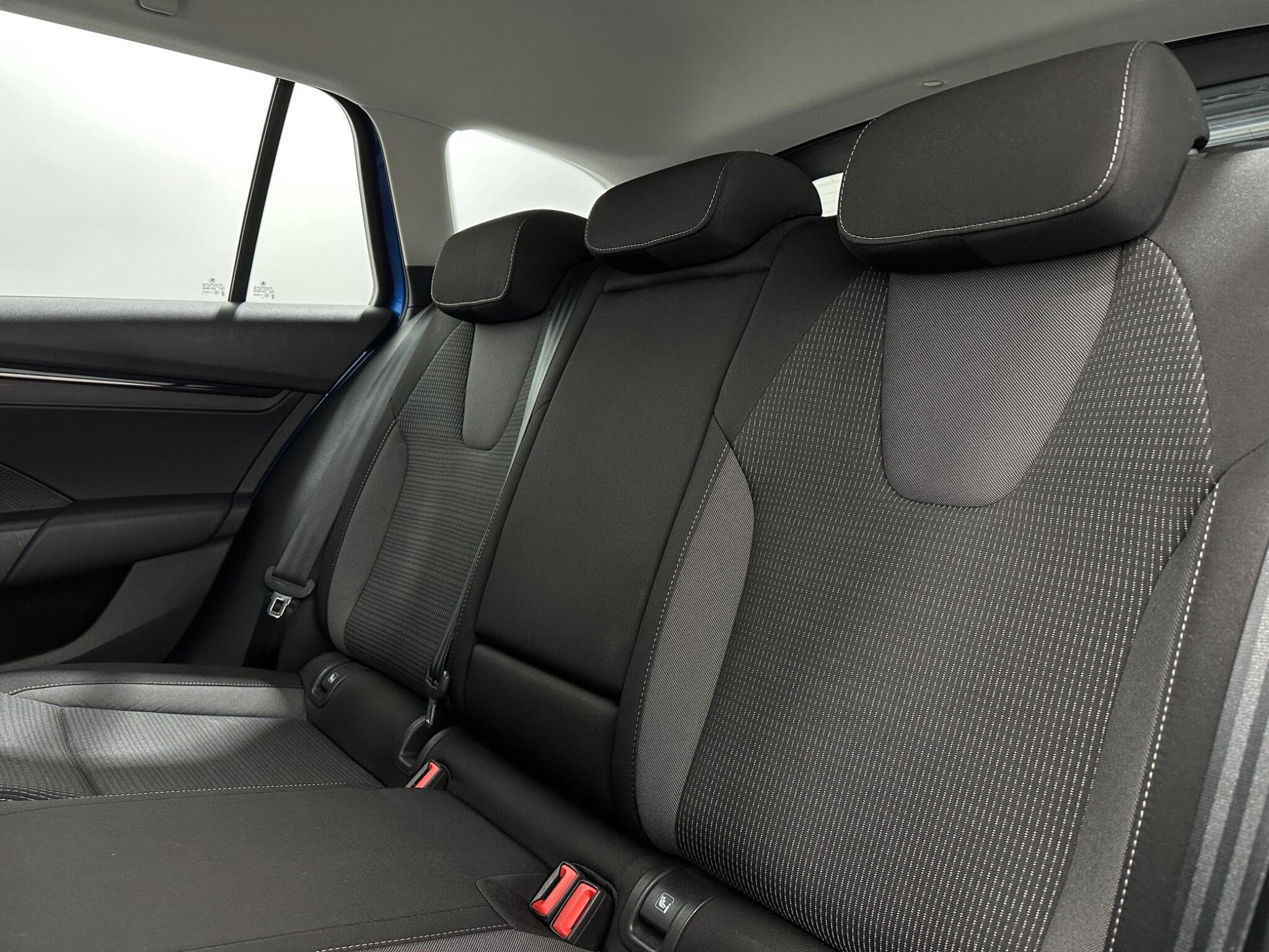 Skoda Octavia view 38