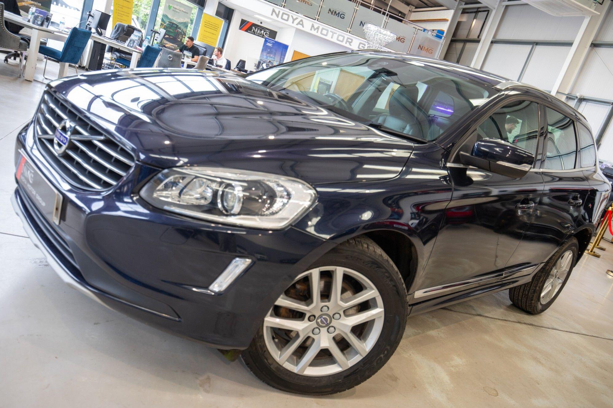 Volvo XC60 view 5