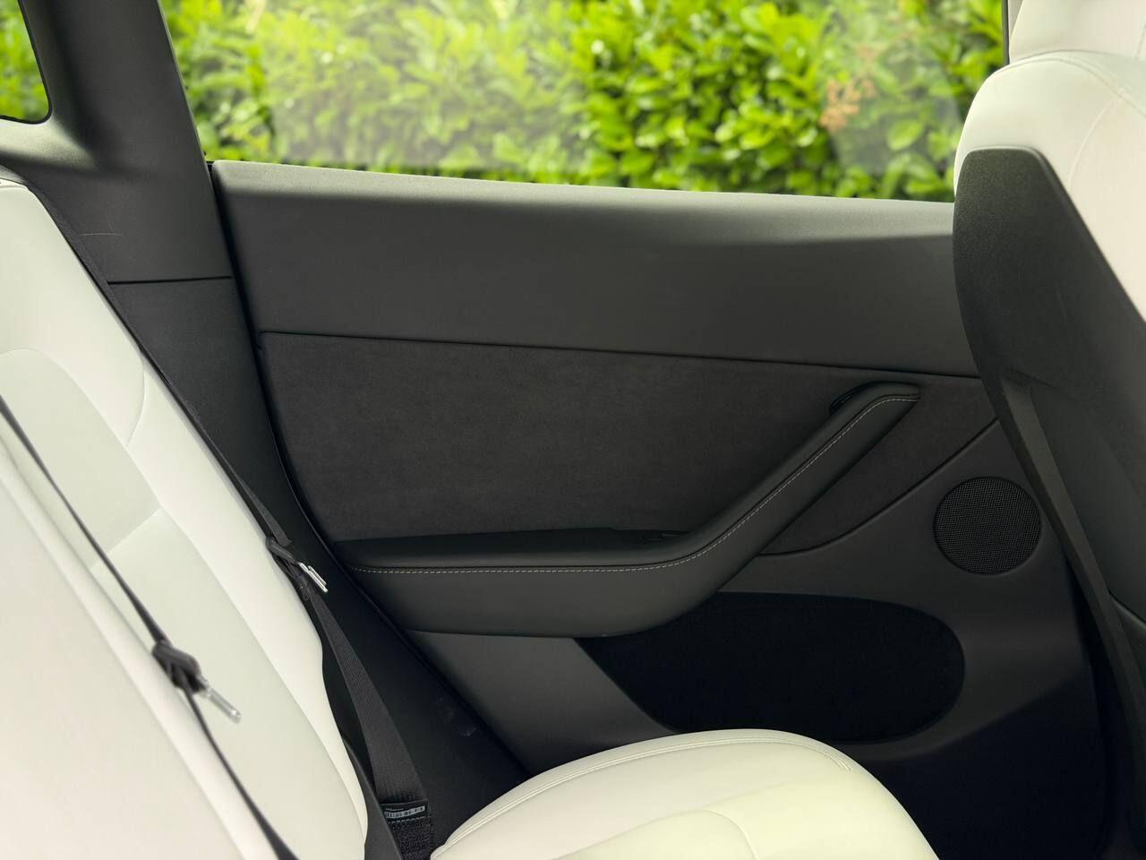Tesla Model Y view 17