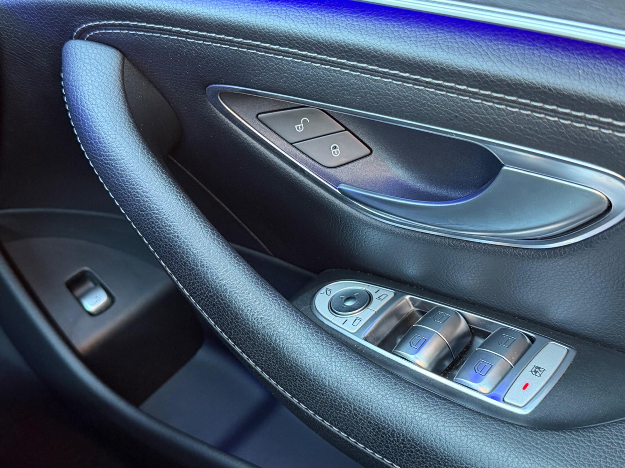 Mercedes-Benz E-Class view 48