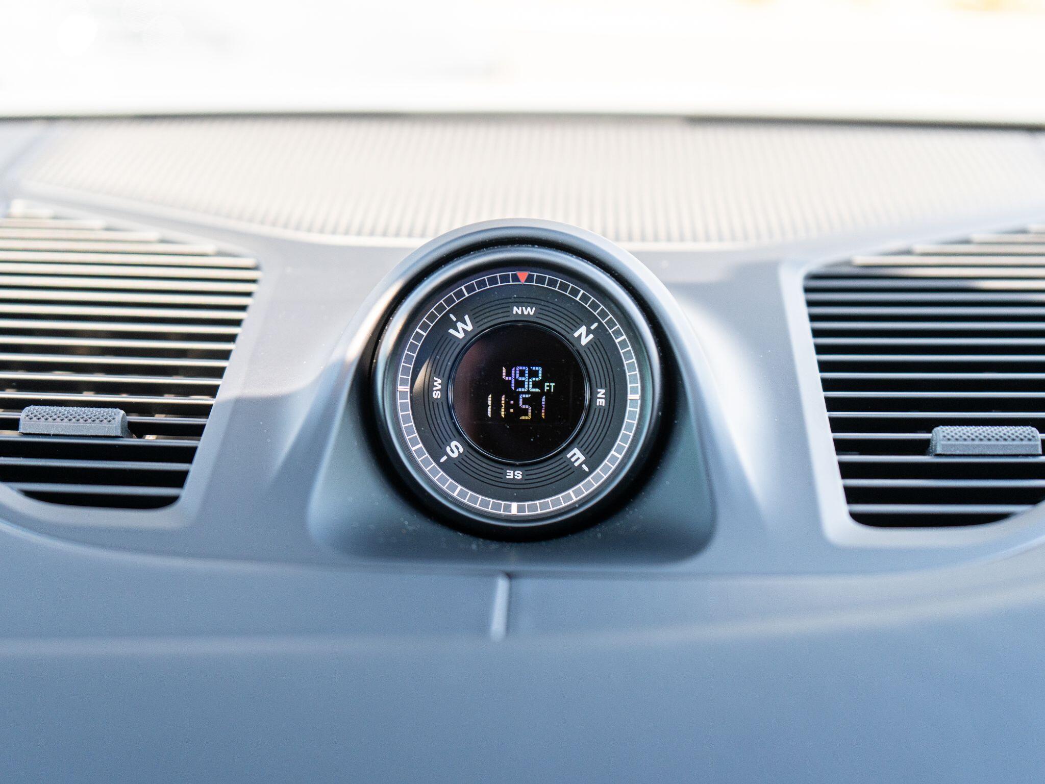 Porsche Cayenne view 40