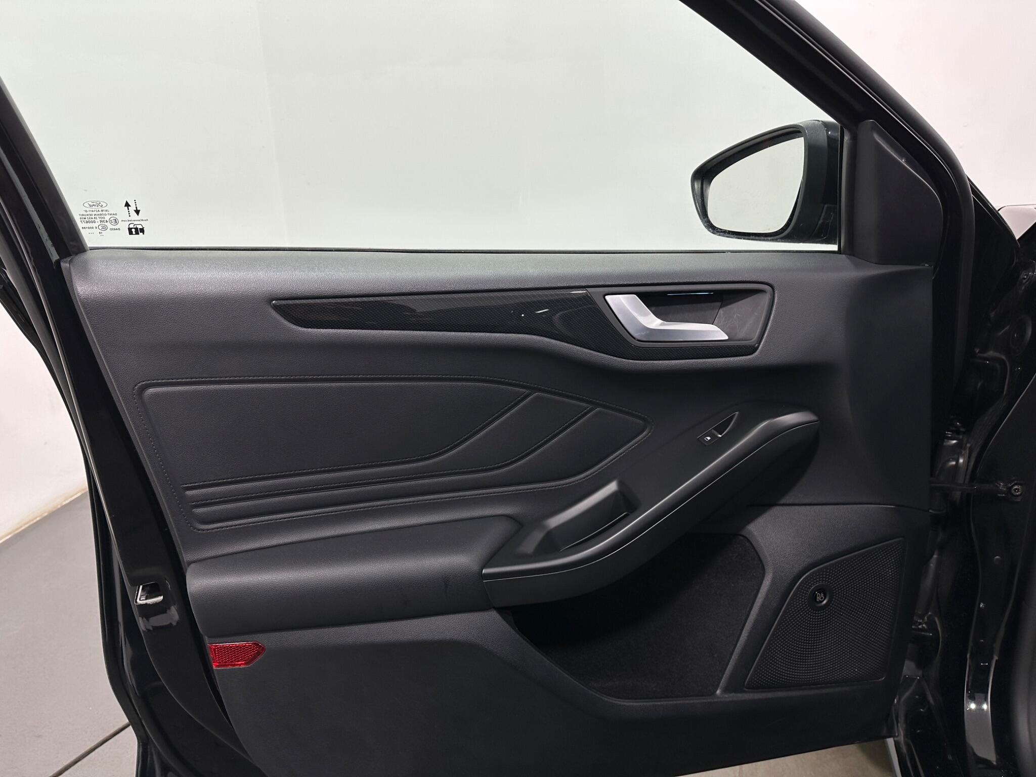 Ford Focus view 36