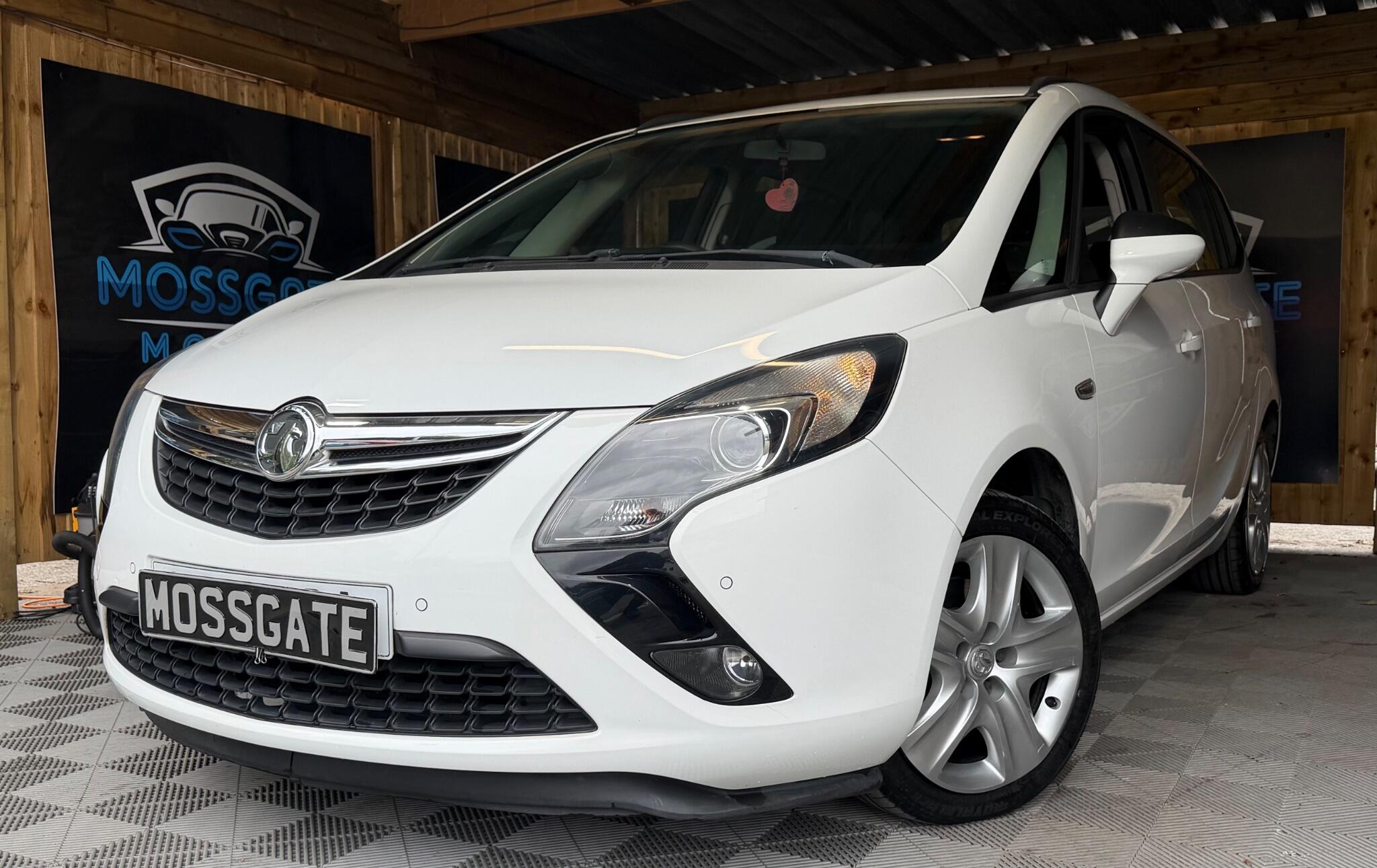 Vauxhall Zafira Tourer view 6