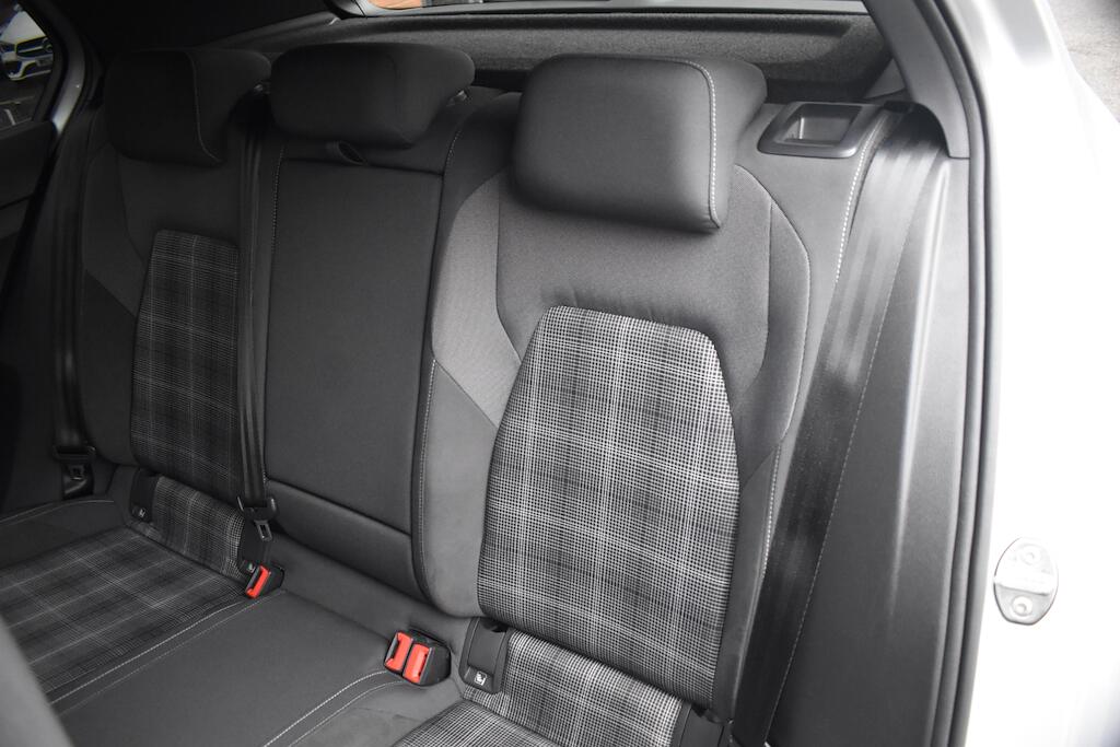 Volkswagen Golf view 44
