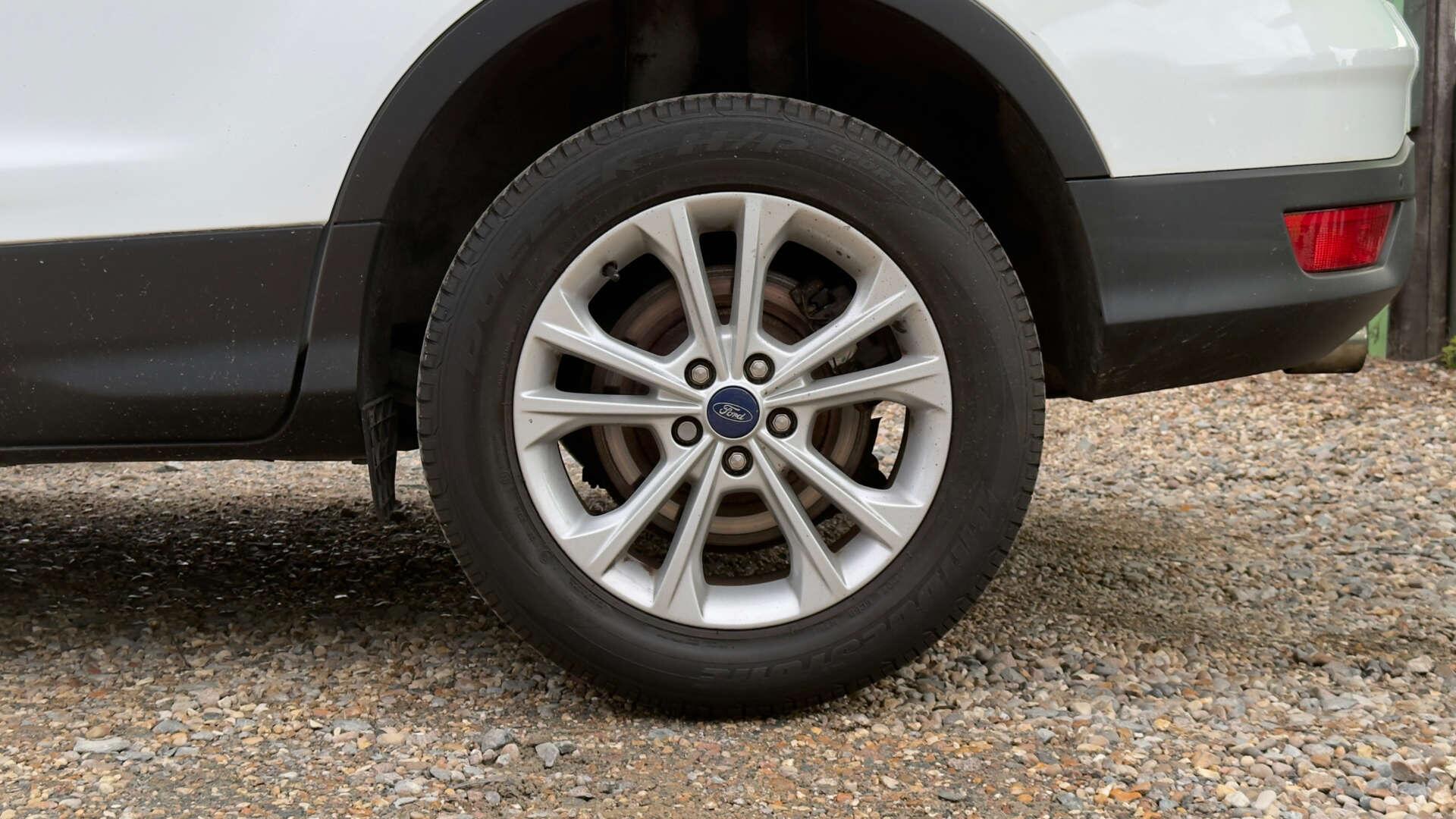 Ford Kuga view 39