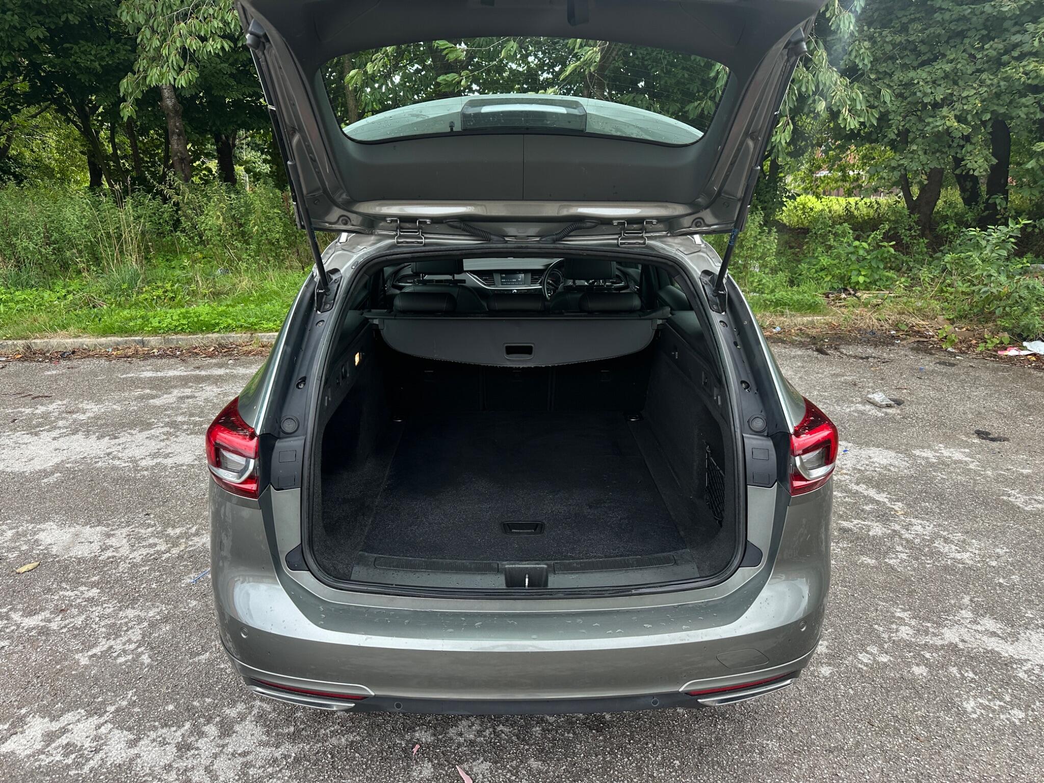Vauxhall Insignia view 11
