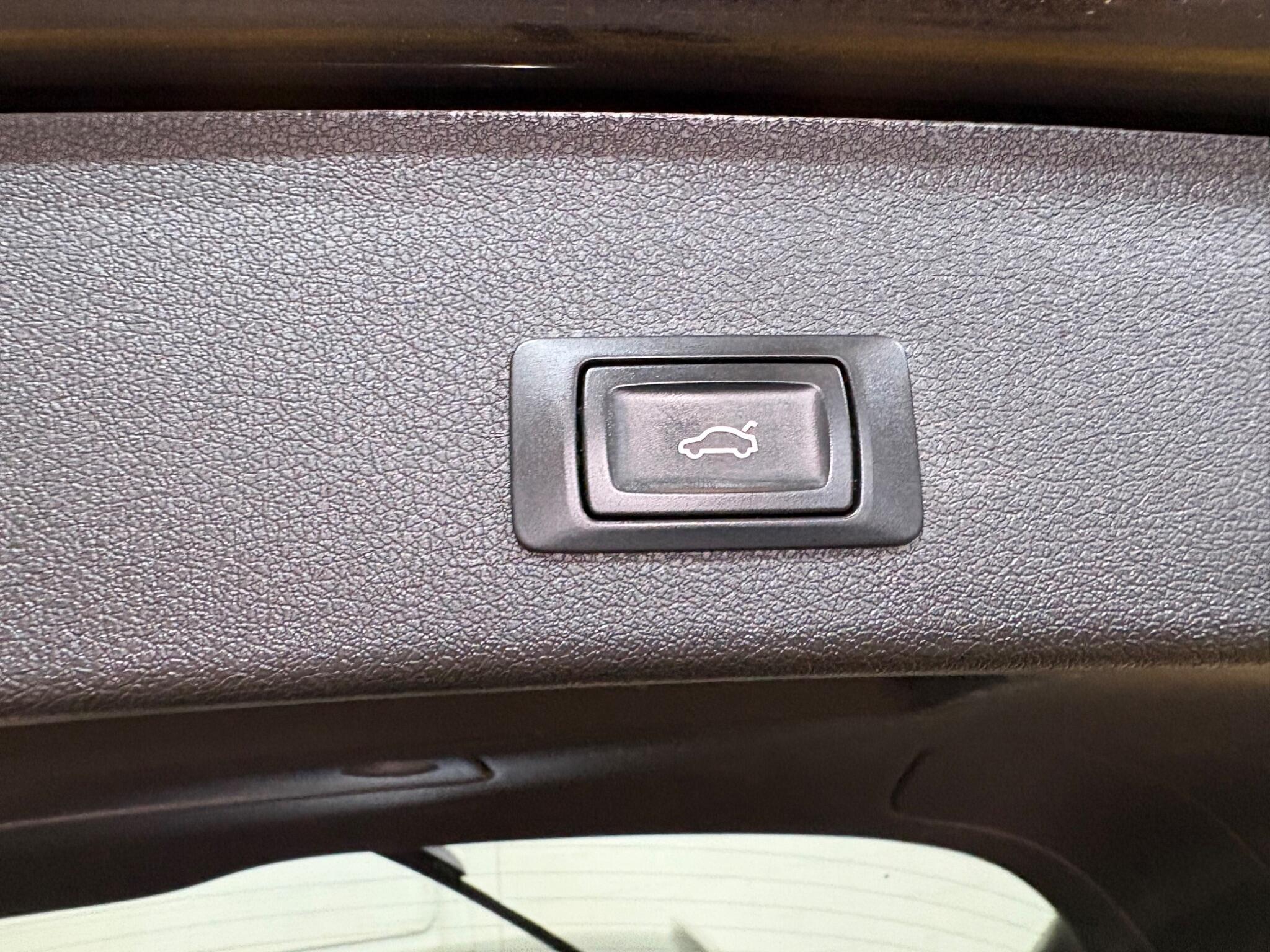 Audi SQ5 view 36