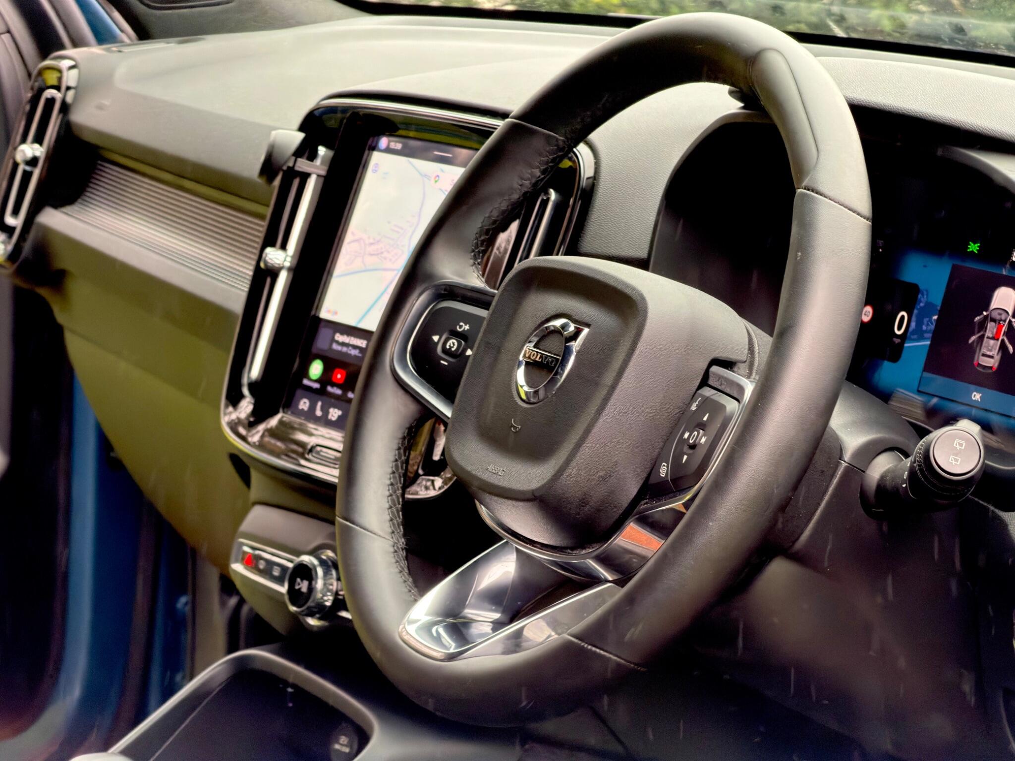 Volvo XC40 view 21