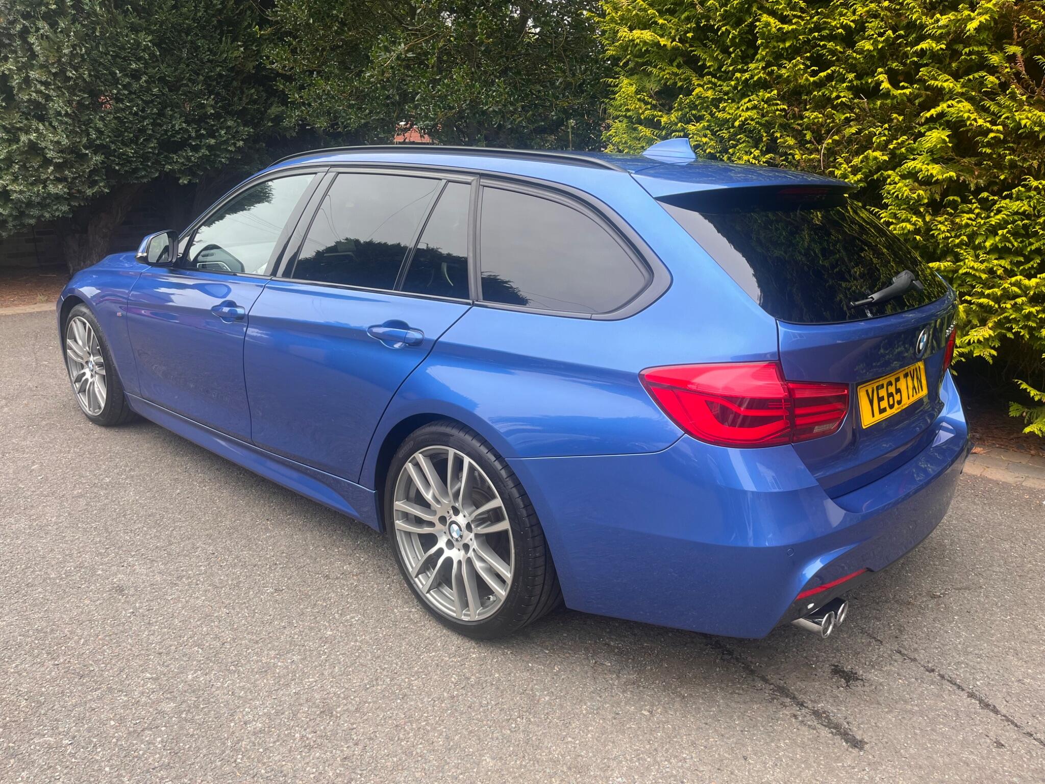 BMW 3 Series view 11