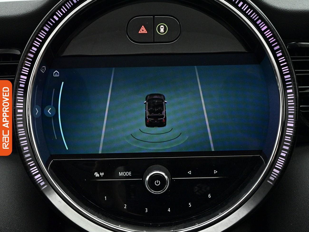 Mini Convertible view 18