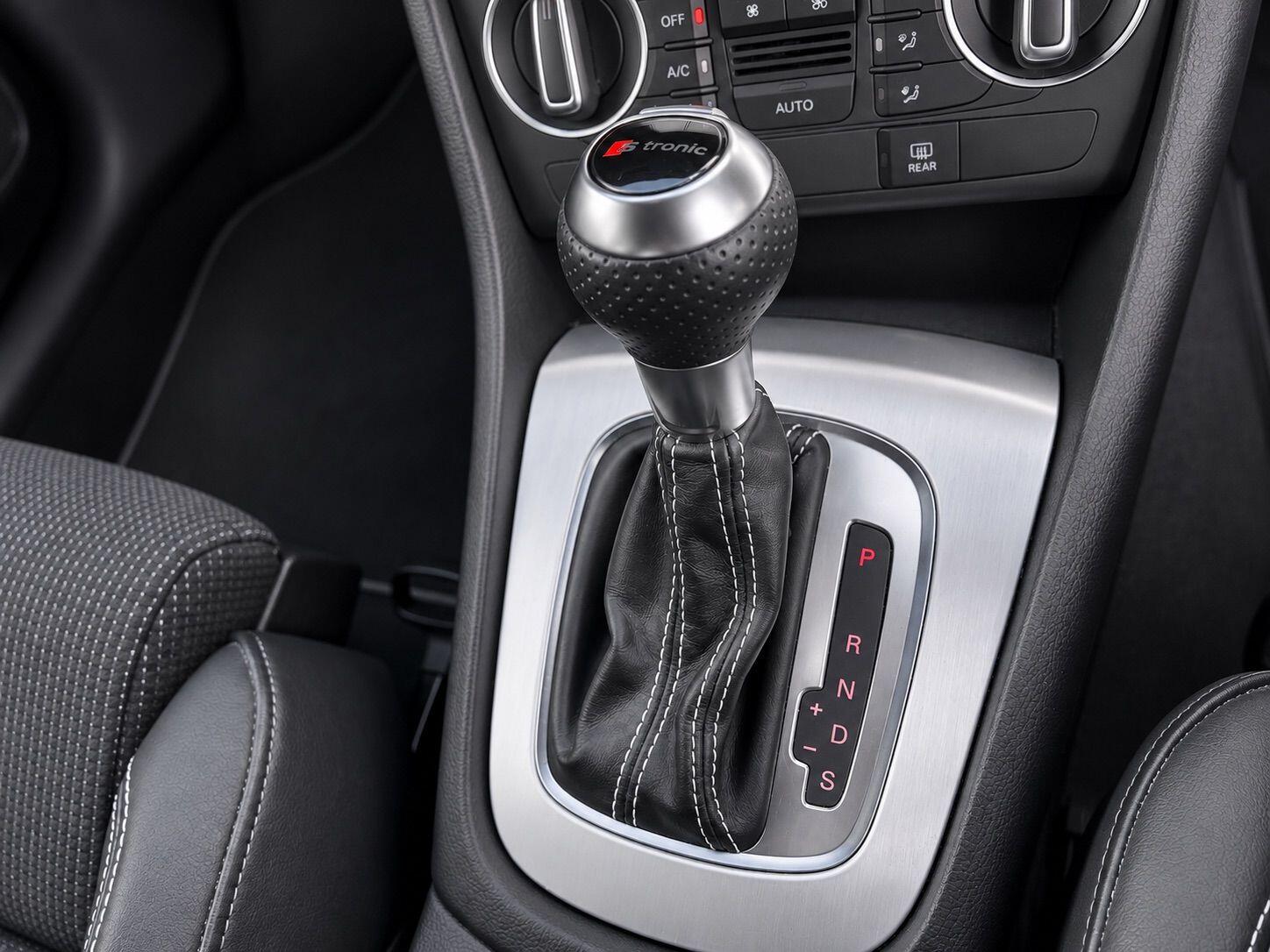 Audi Q3 view 24