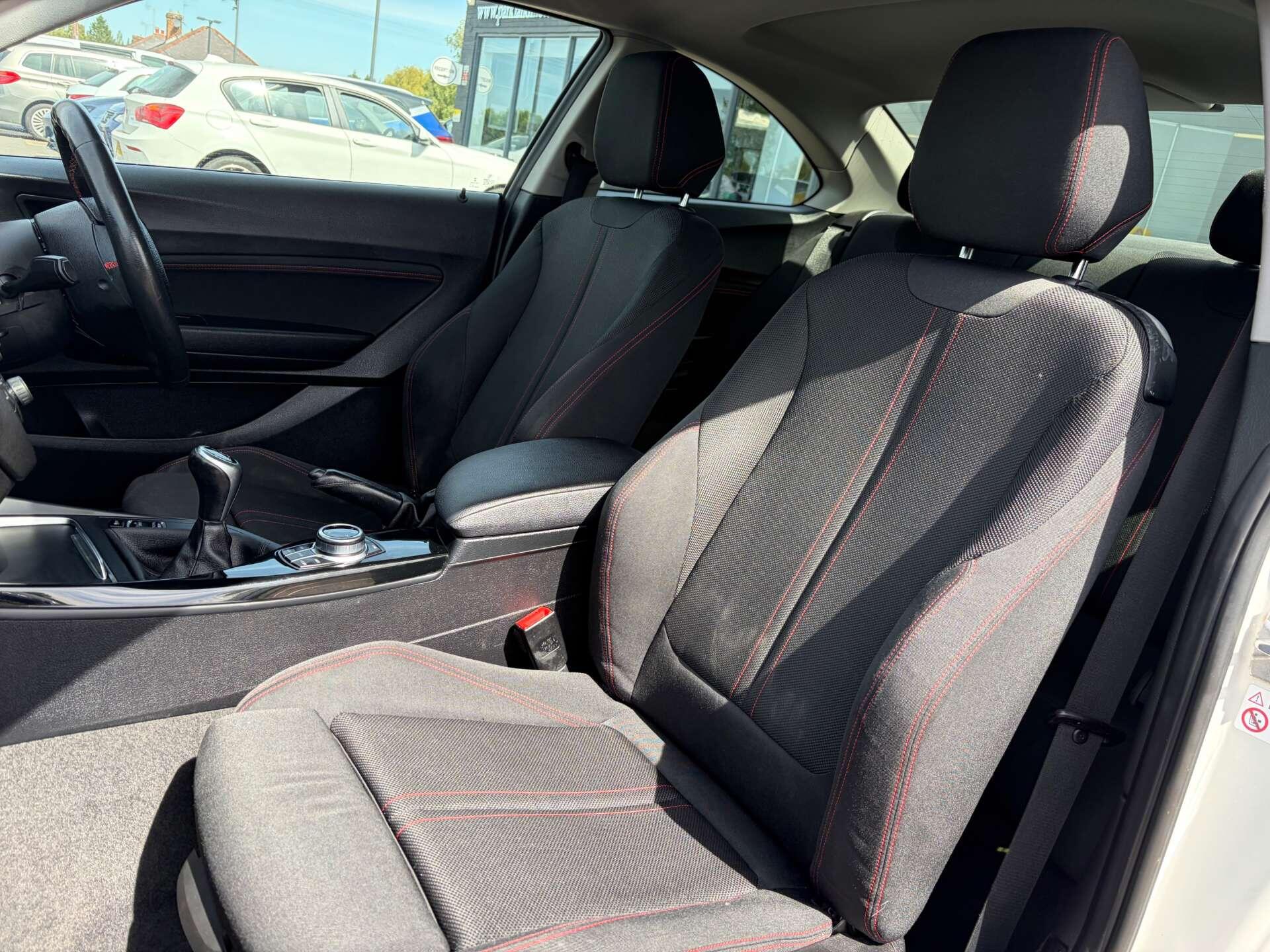 BMW 2 Series view 17