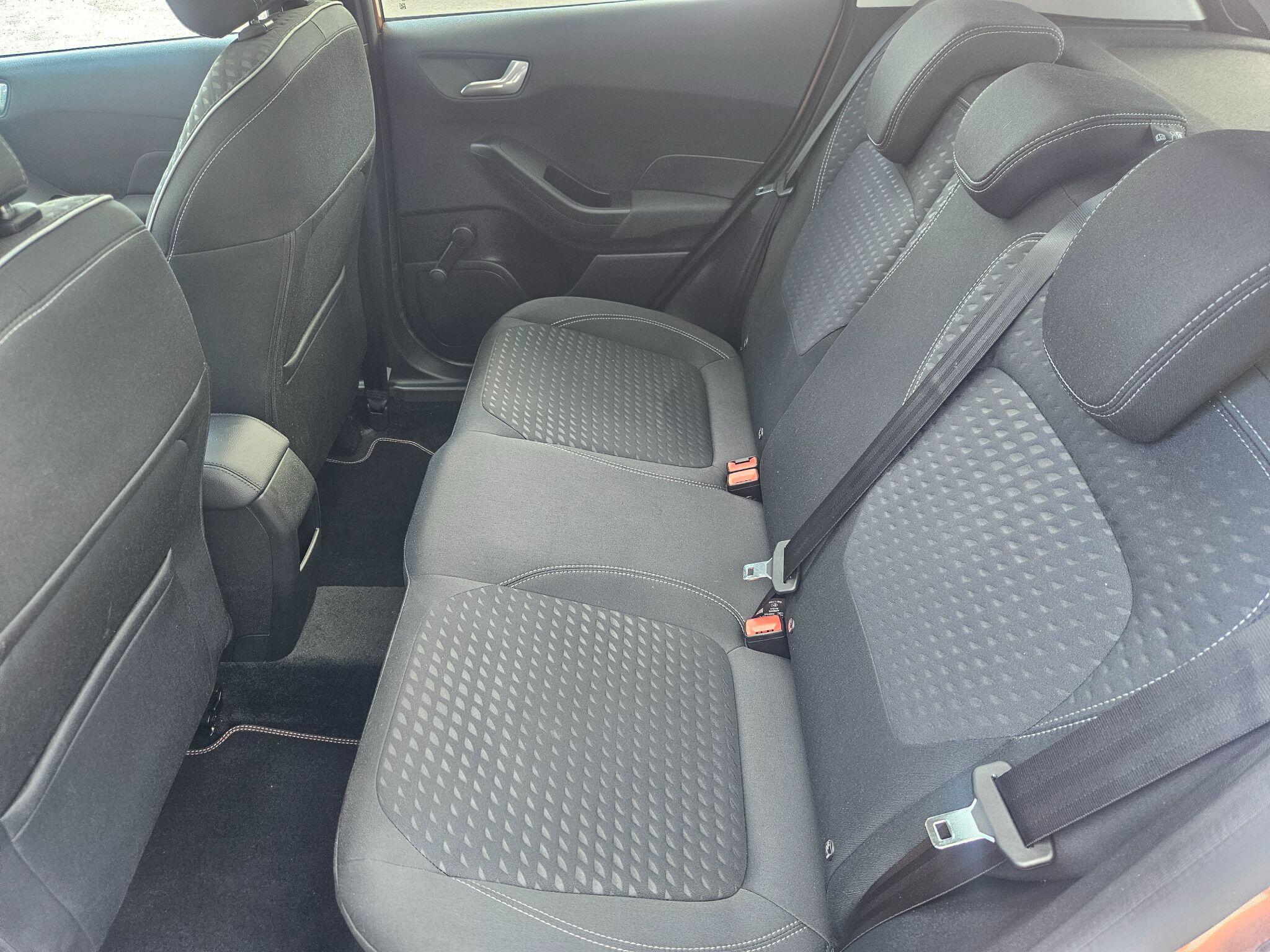 2017 Ford Fiesta image 43