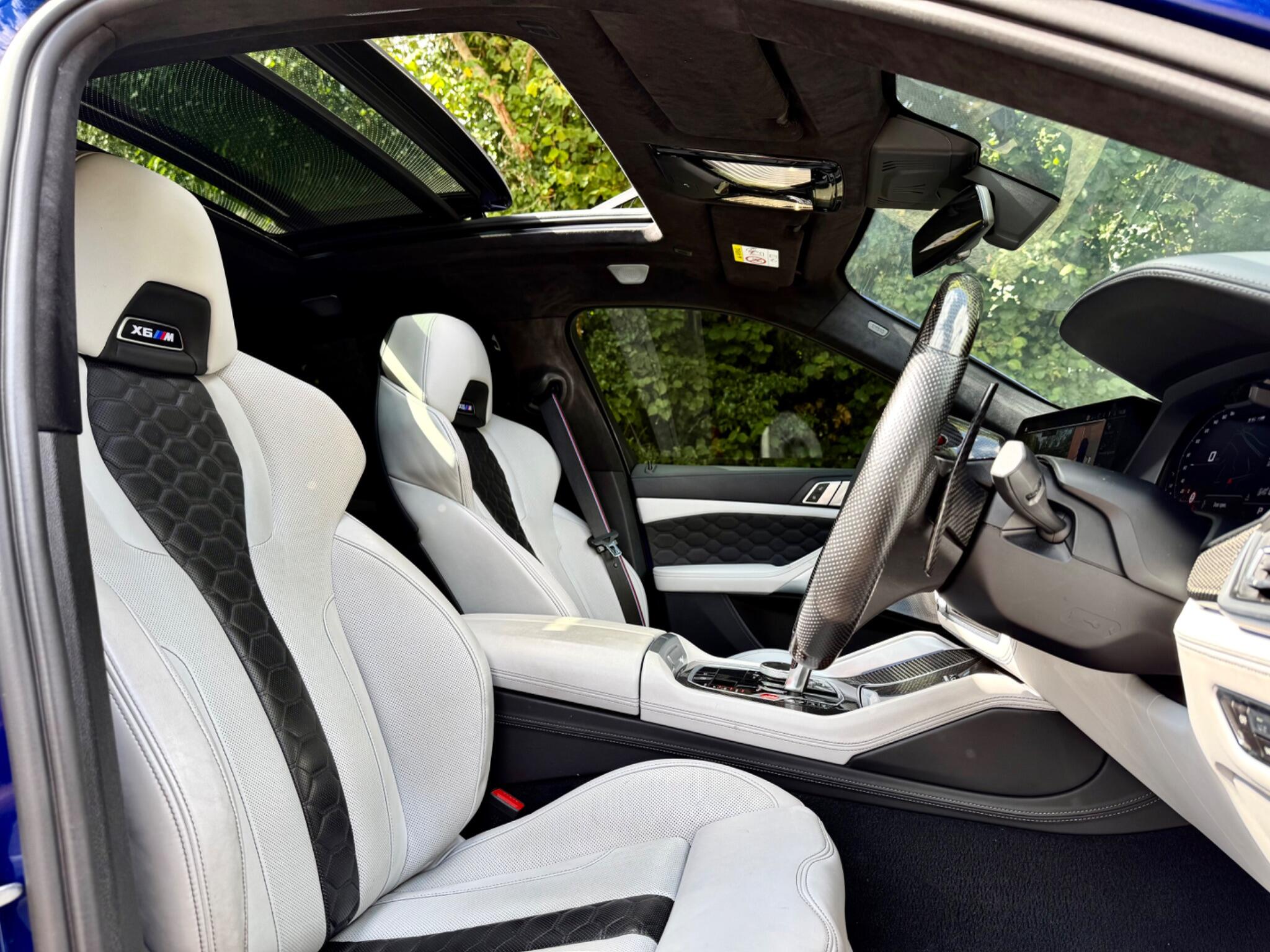 BMW X6 M view 3