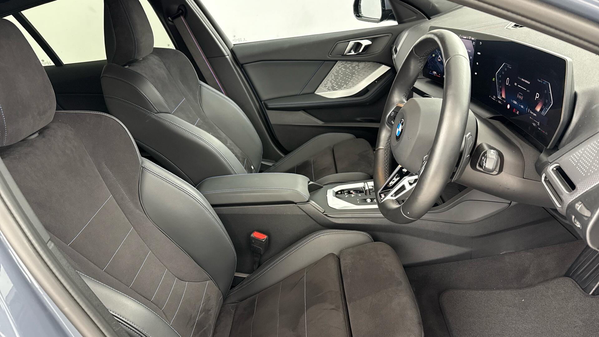 BMW 1 Series view 12