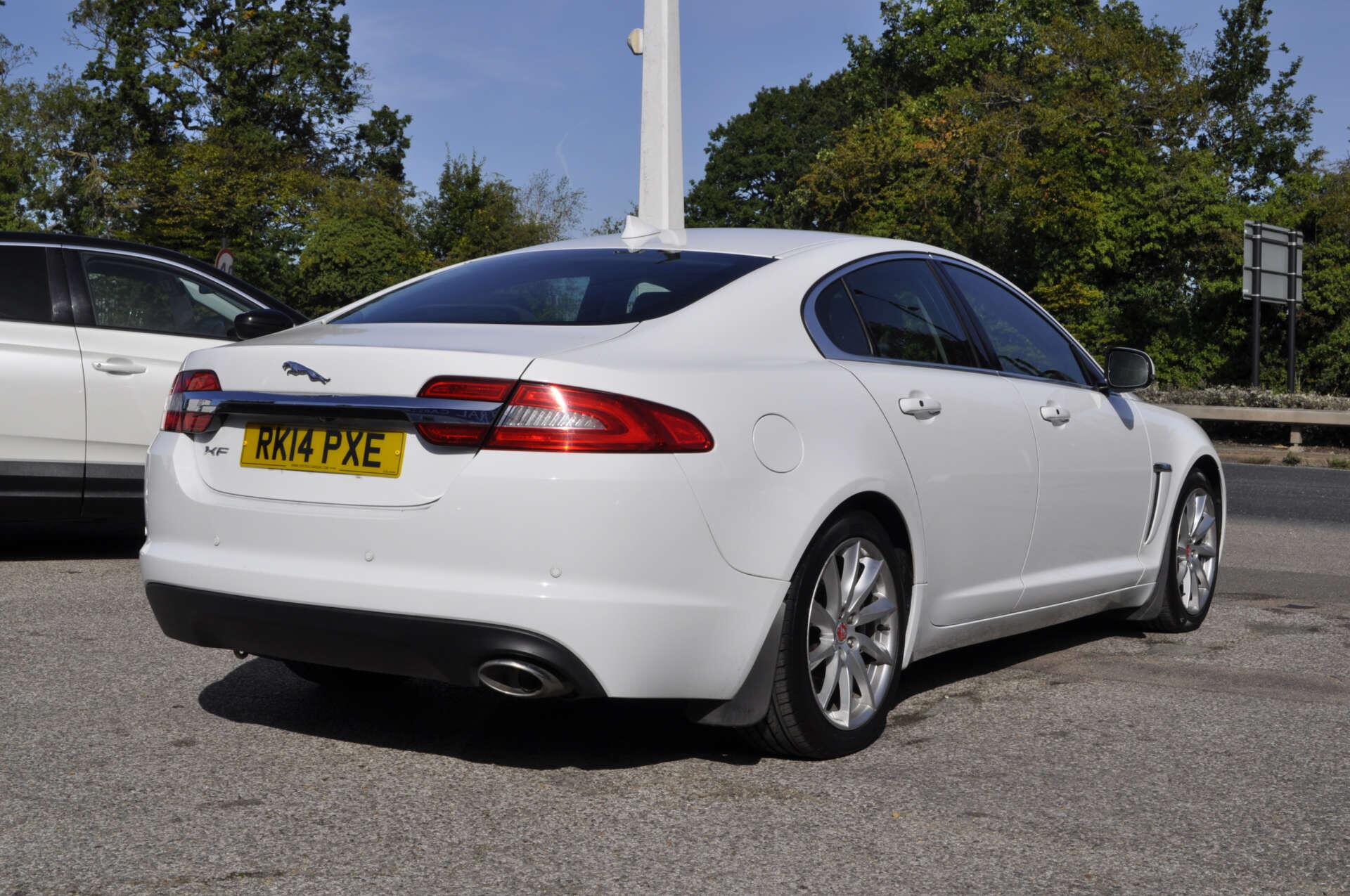 Jaguar XF view 6