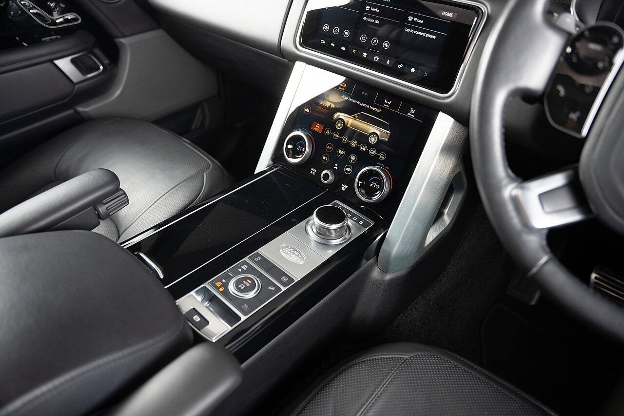 Land Rover Range Rover view 30