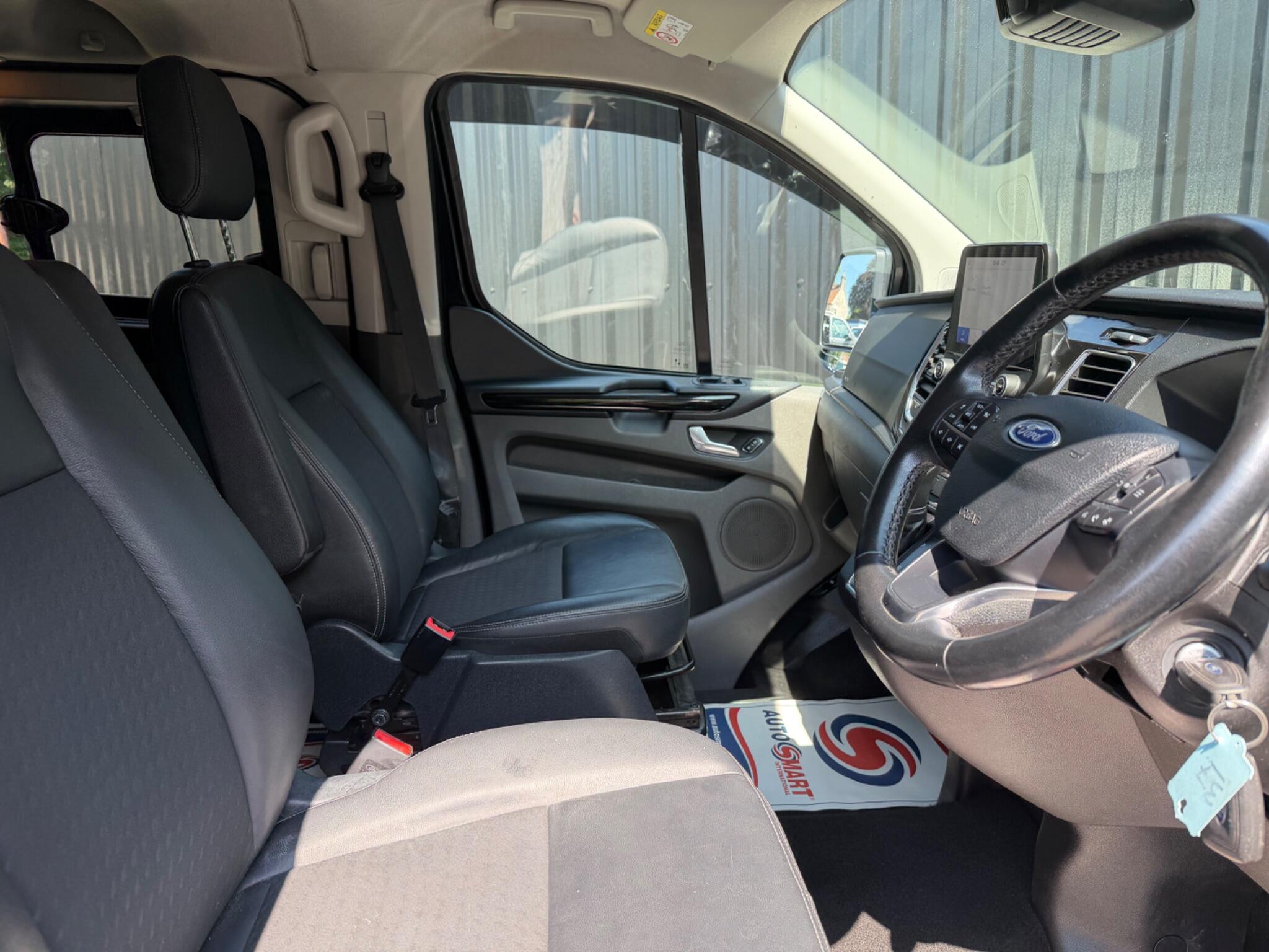Ford Transit Custom view 45