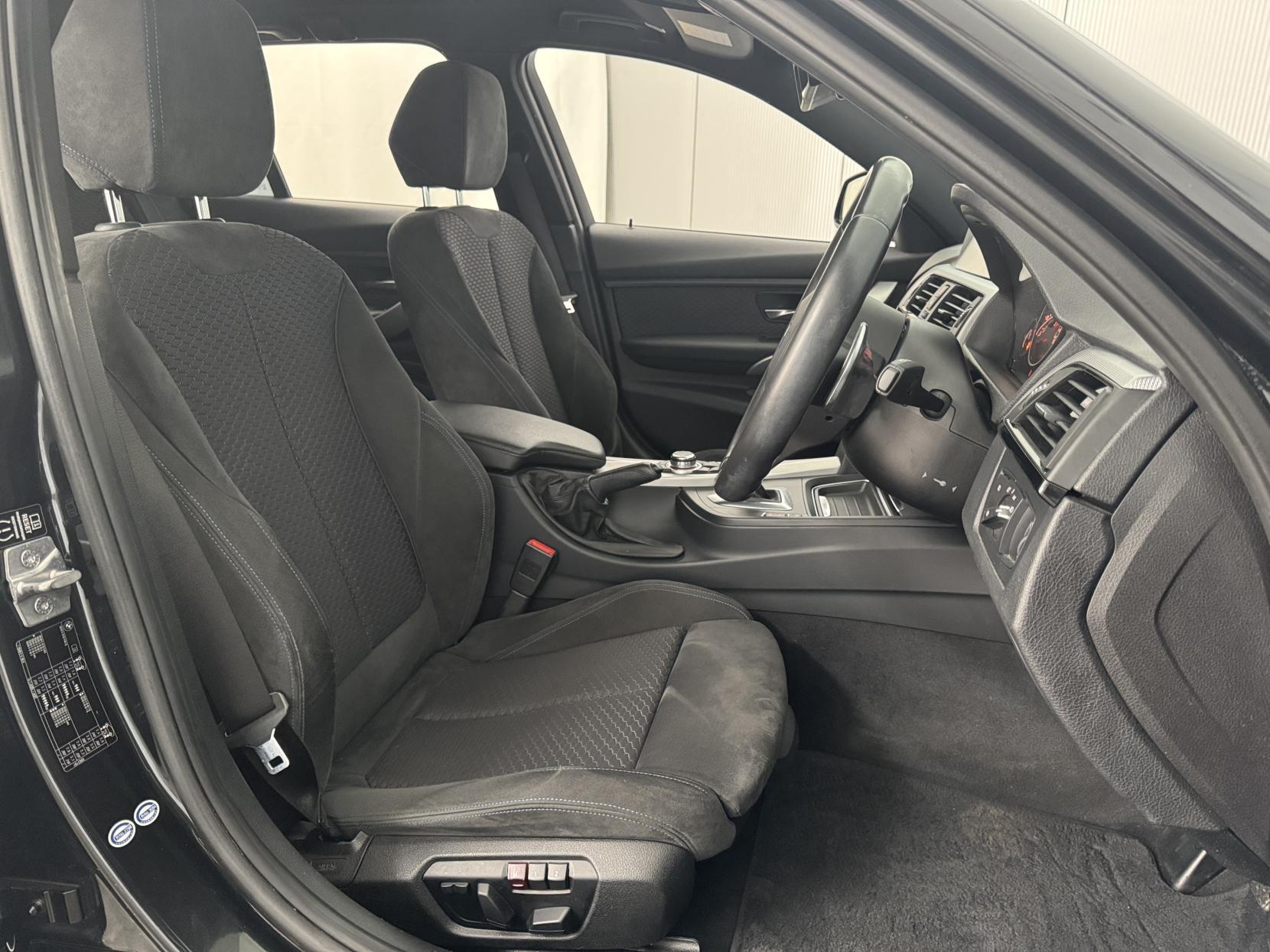 BMW 3 Series view 53