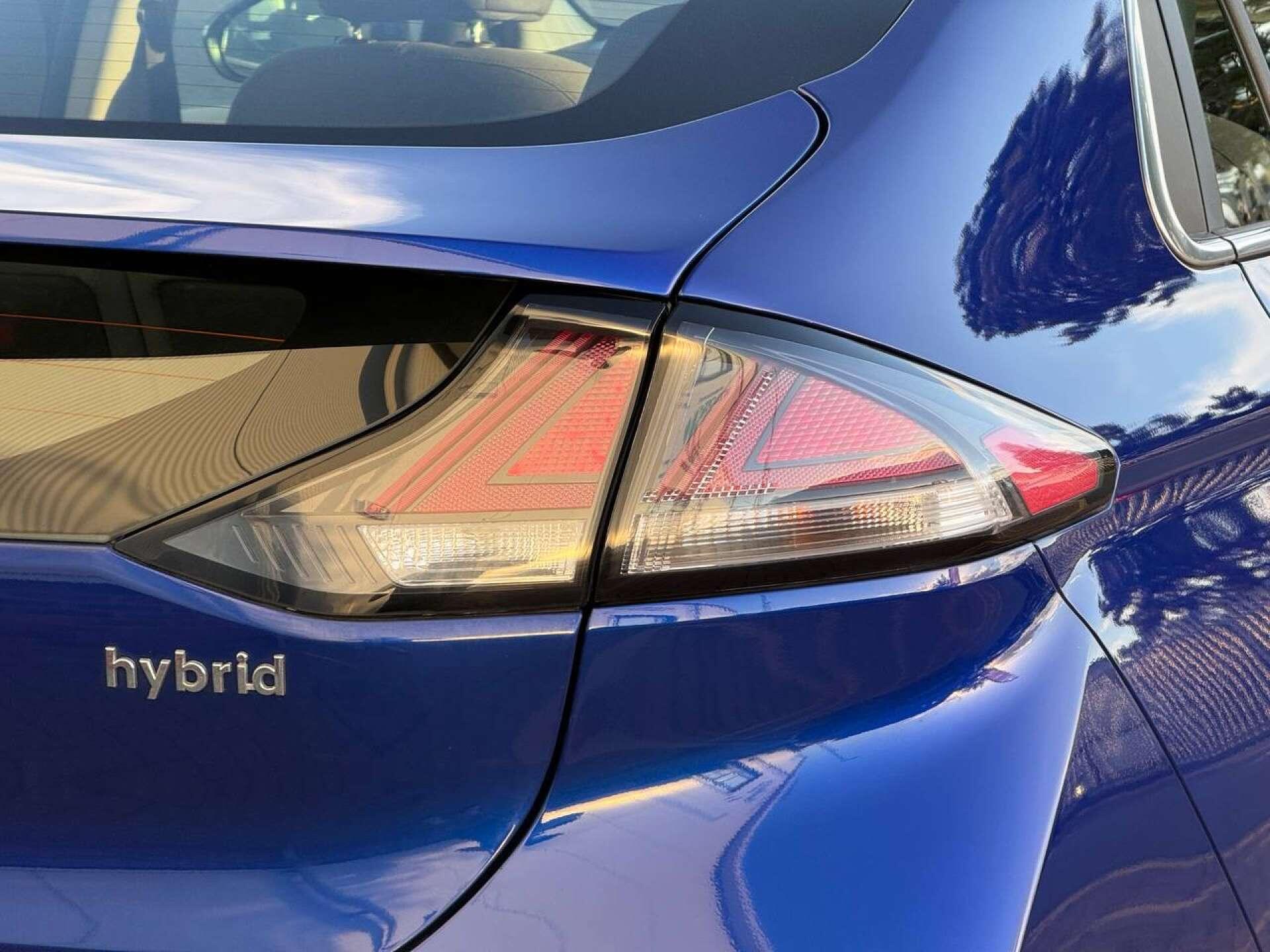 Hyundai Ioniq view 12