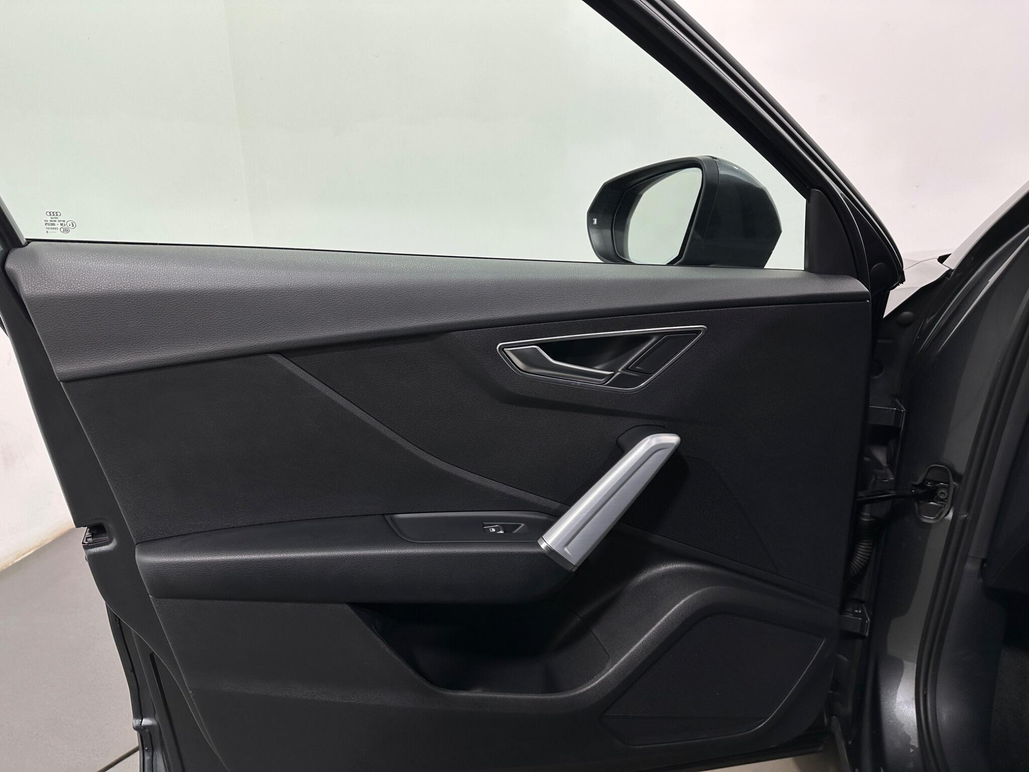 Audi Q2 view 37