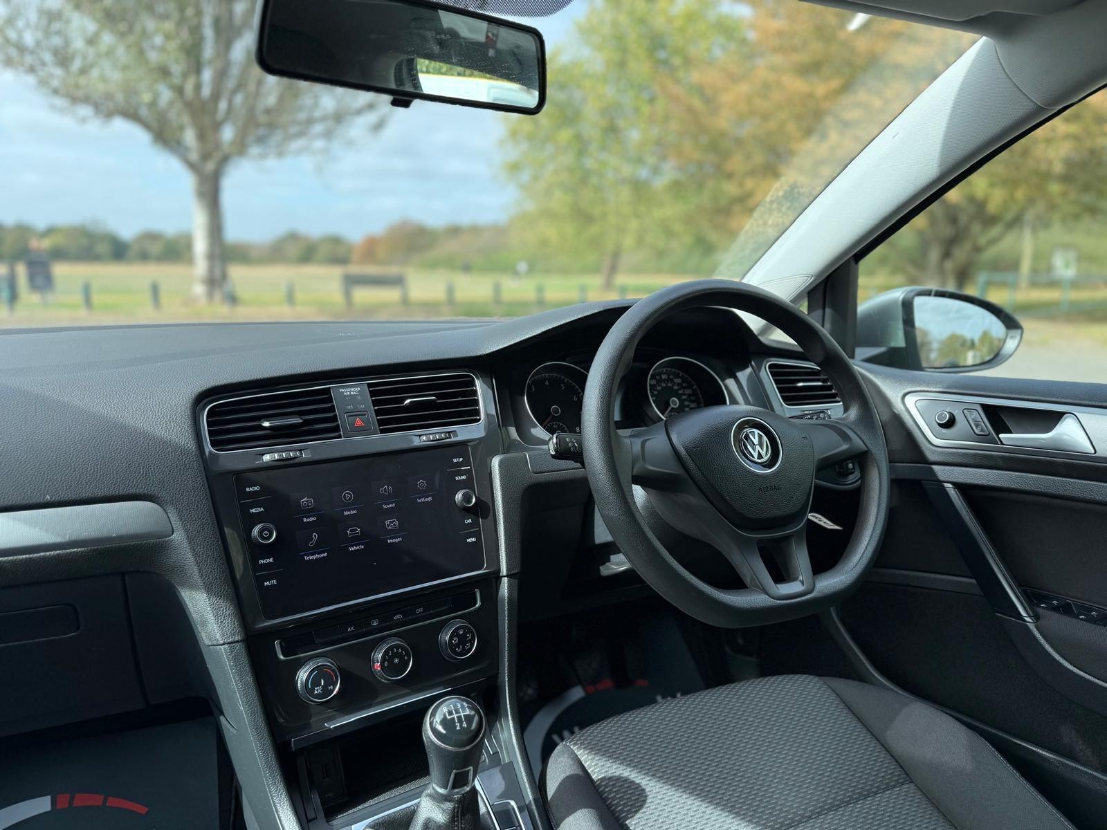 Volkswagen Golf view 25
