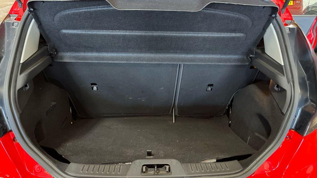 Ford Fiesta view 9
