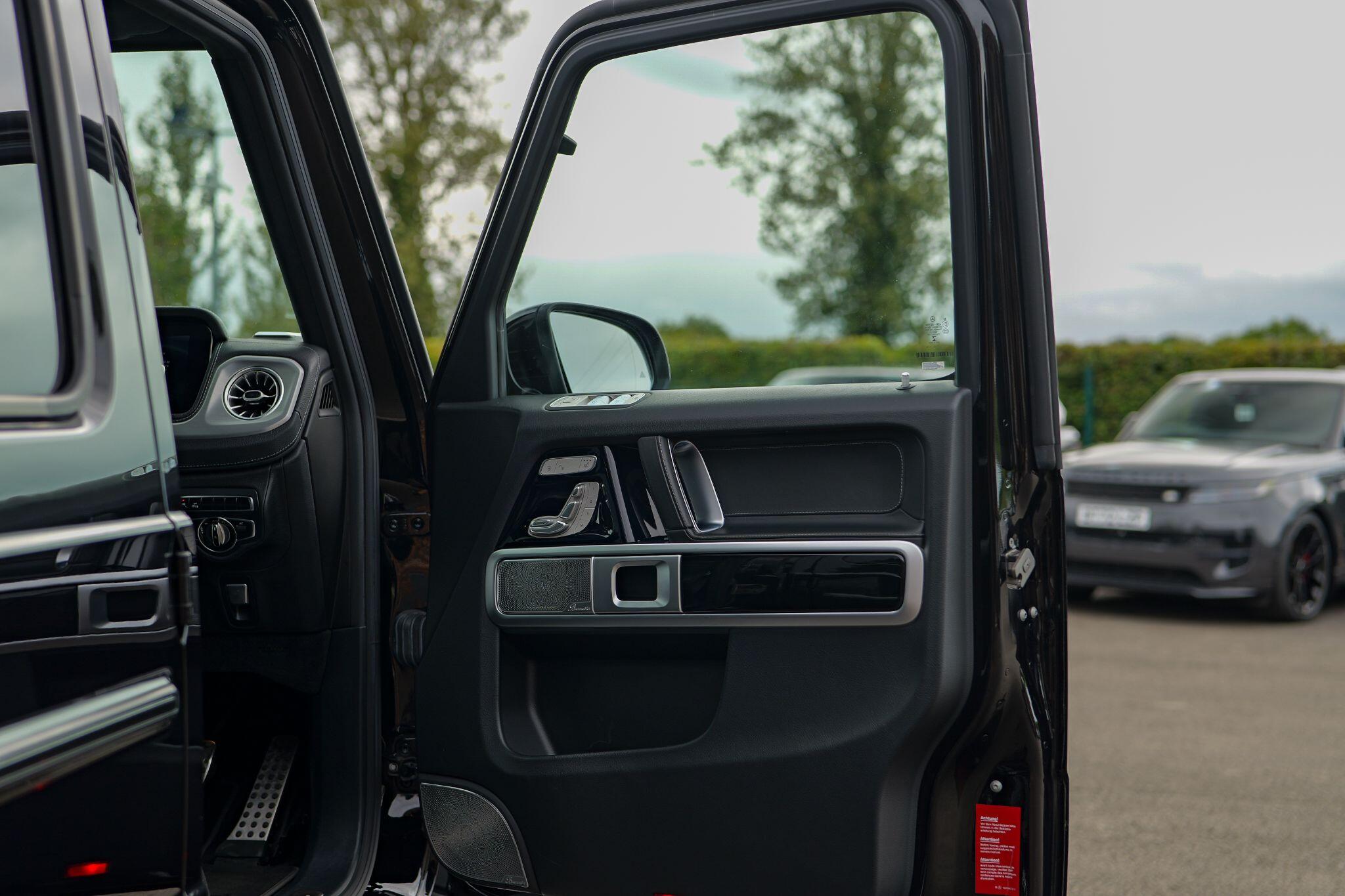 Mercedes-Benz G Class view 29