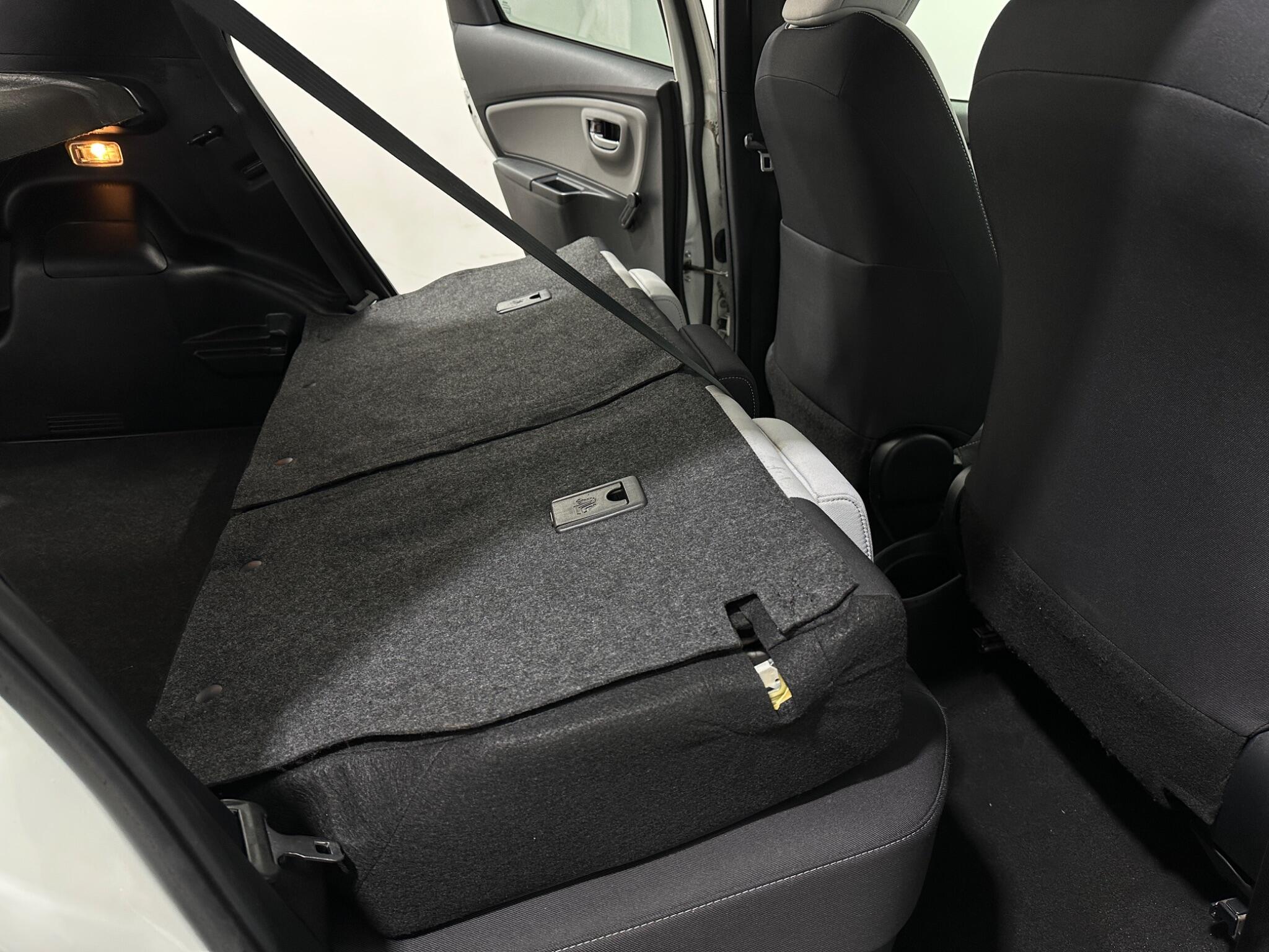 Toyota Yaris view 43