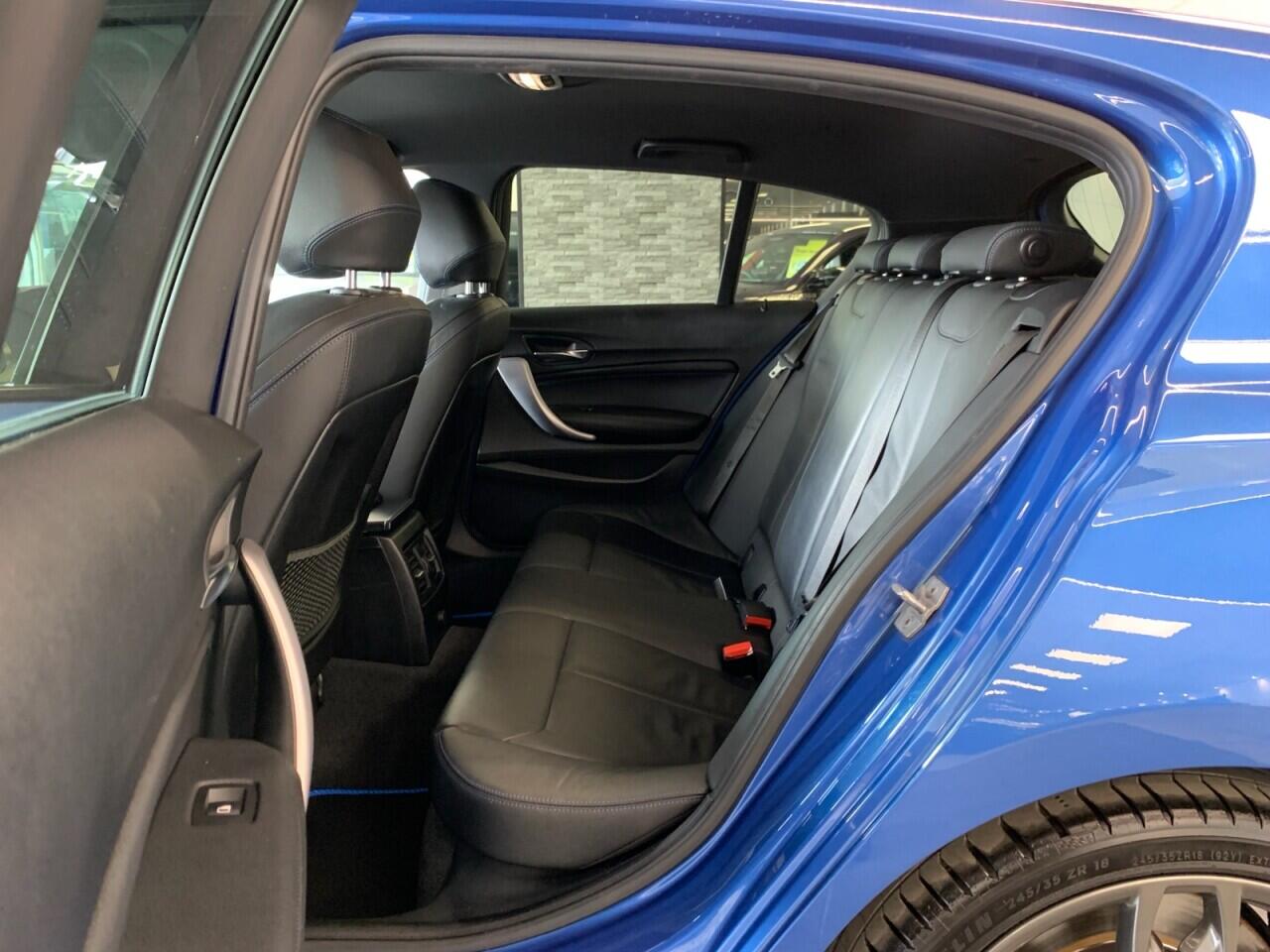 BMW 1 Series view 27