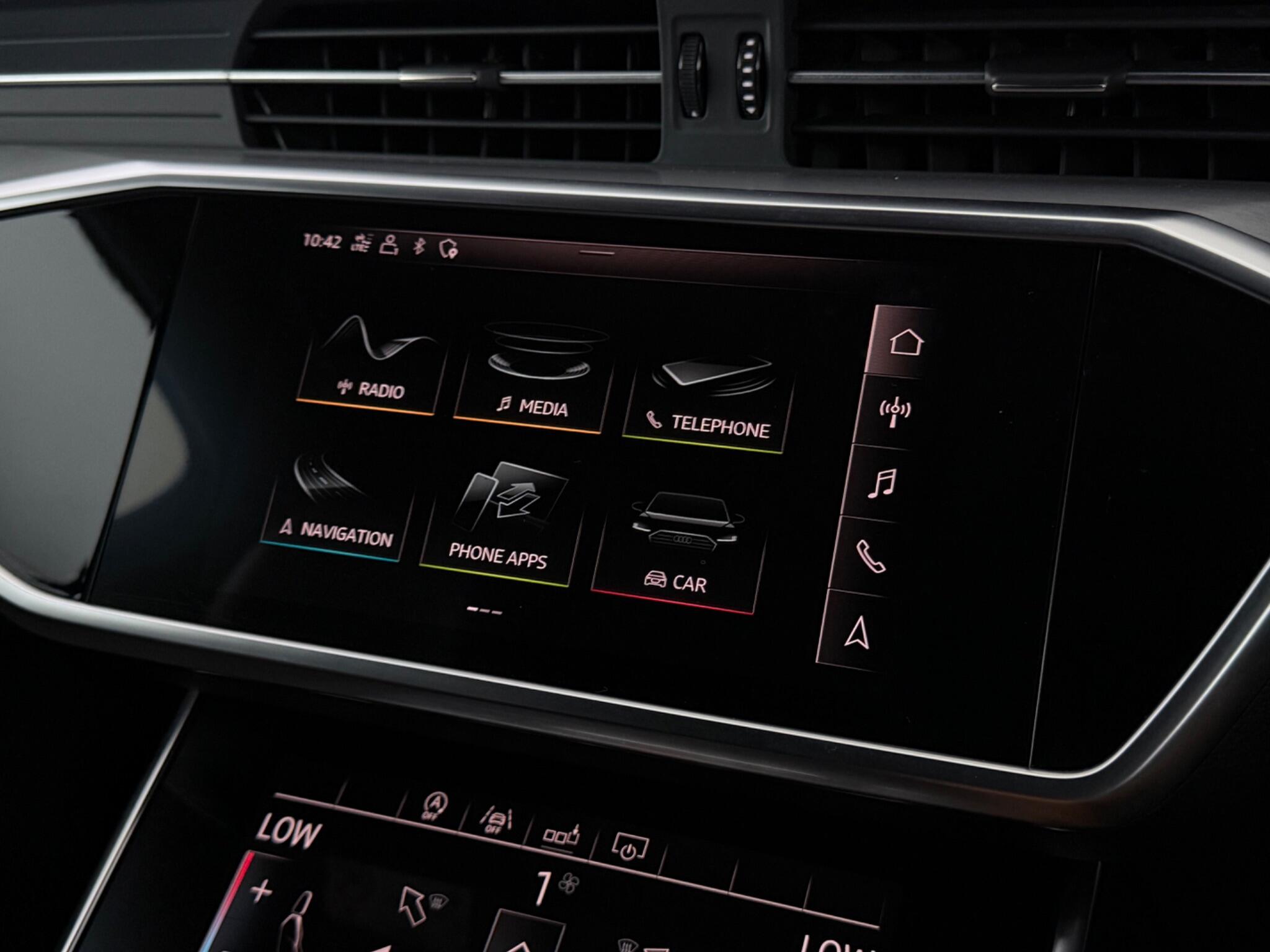 Audi A6 view 28