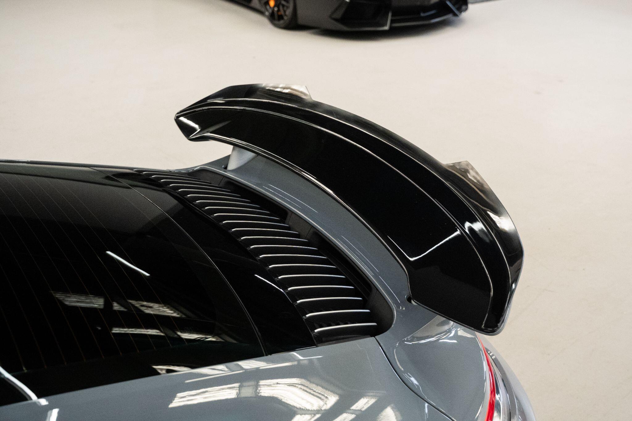 Porsche 911 view 65