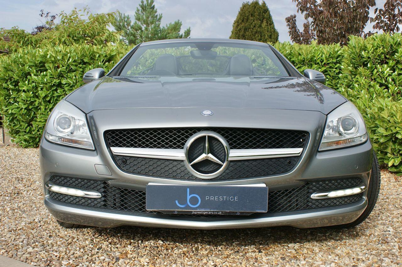 Mercedes-Benz SLK view 5