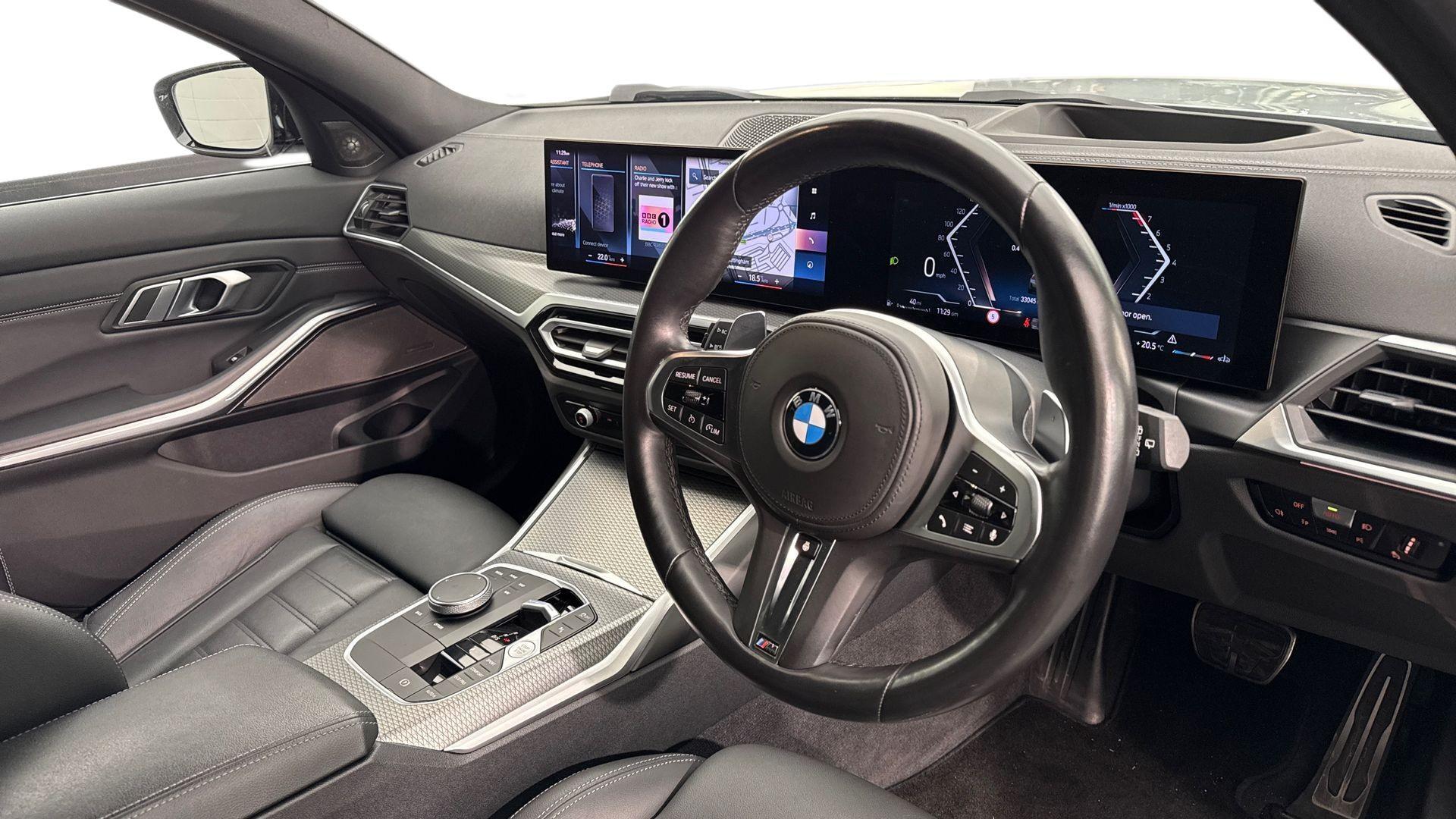 BMW 3 Series view 6