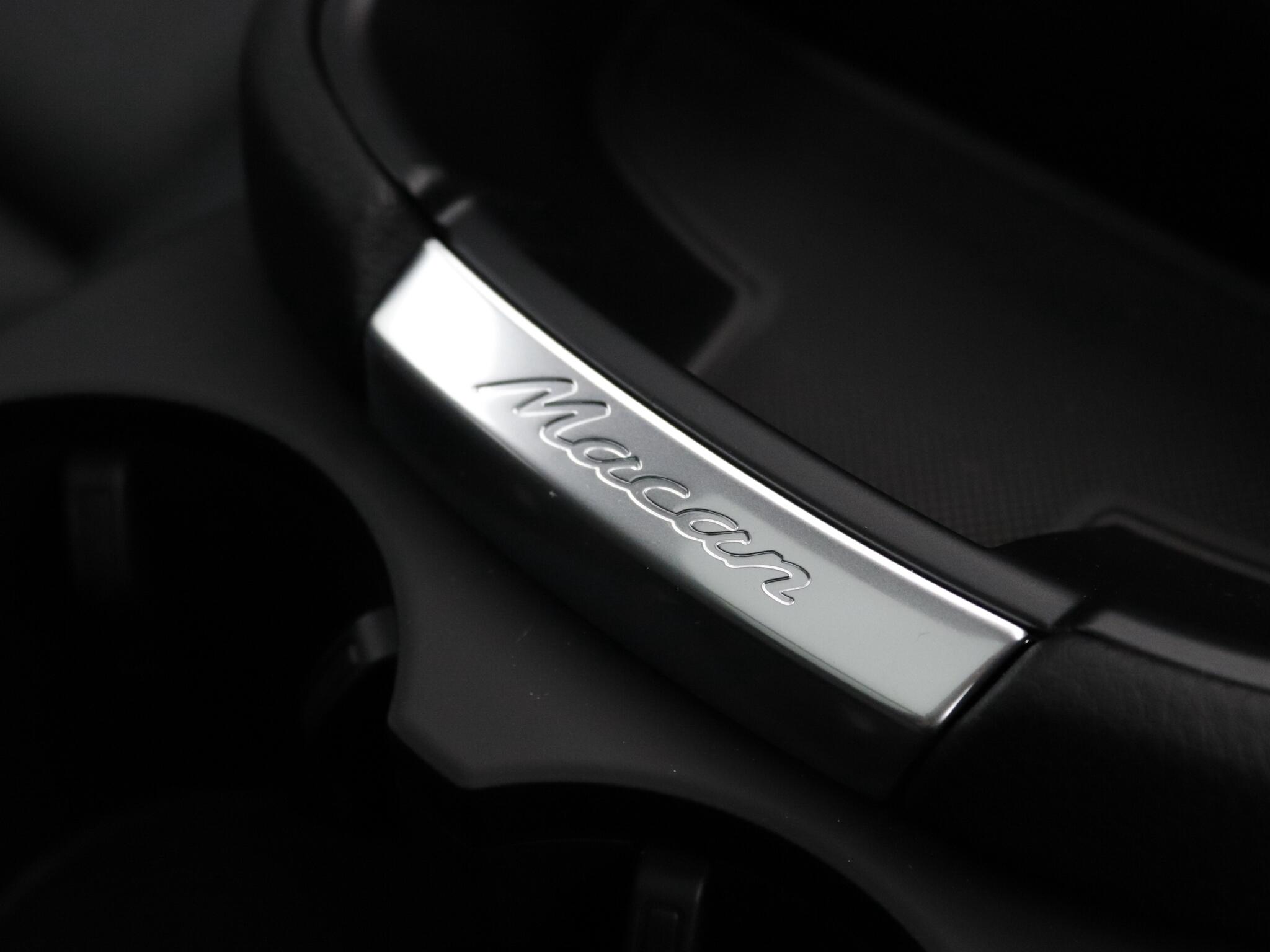 Porsche Macan view 41