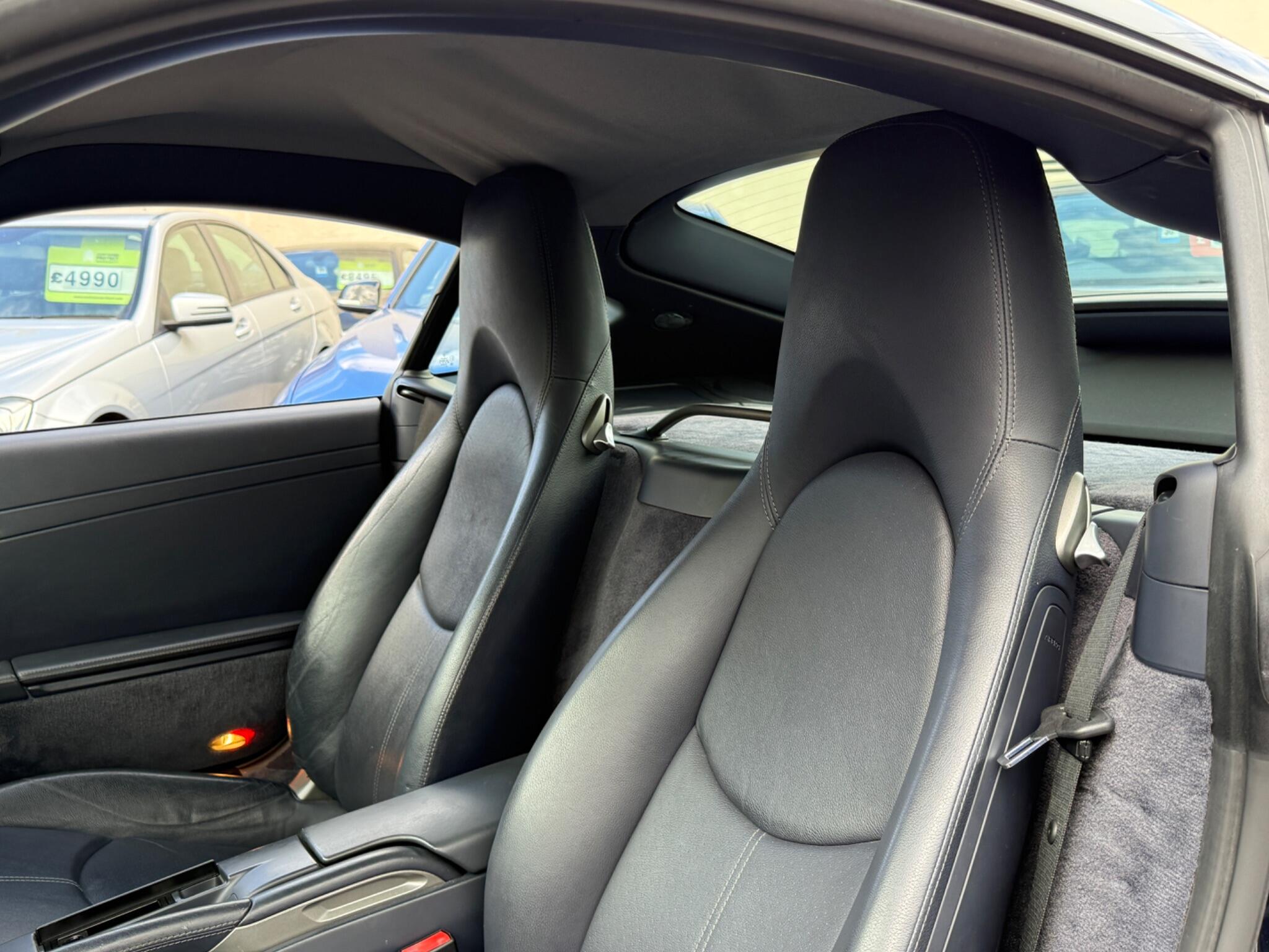 Porsche Cayman - Image 40