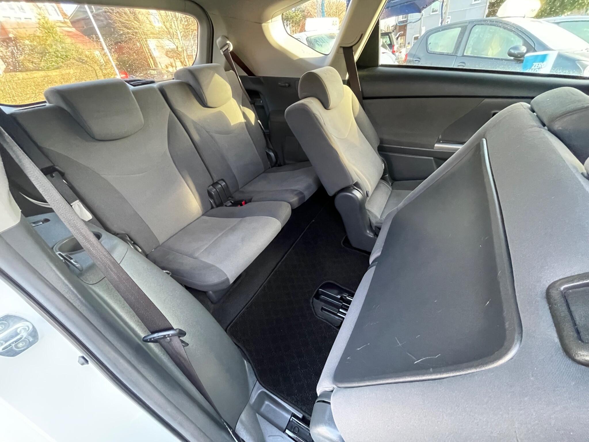 2014 Toyota Prius 1.5 CVT 4dr • 101,741 miles image 26