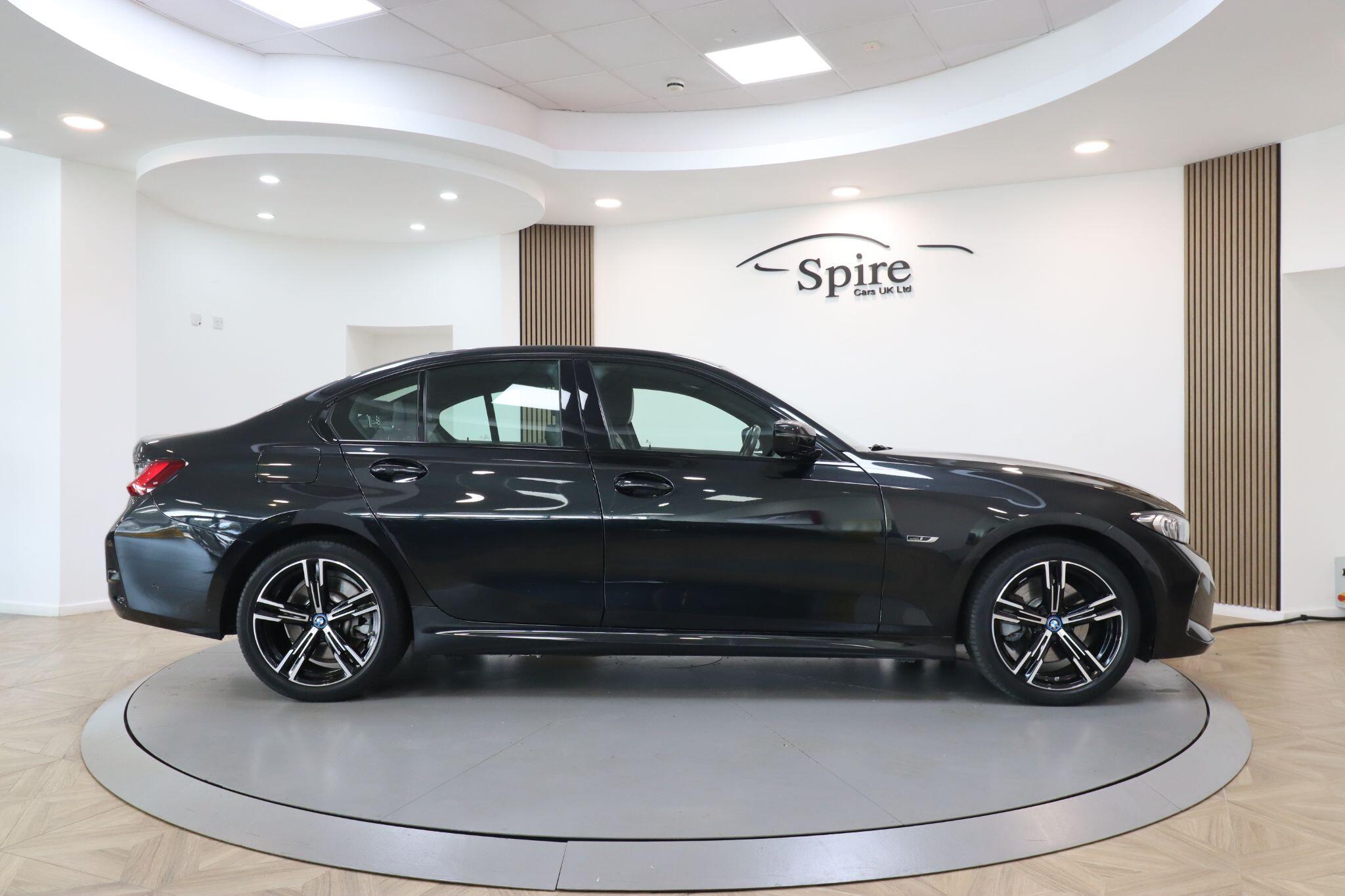 BMW 3 Series view 5