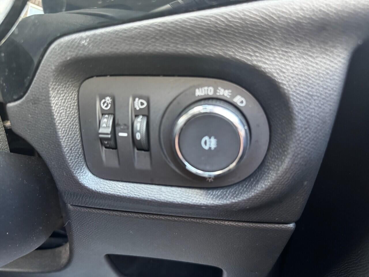 Vauxhall Corsa view 32