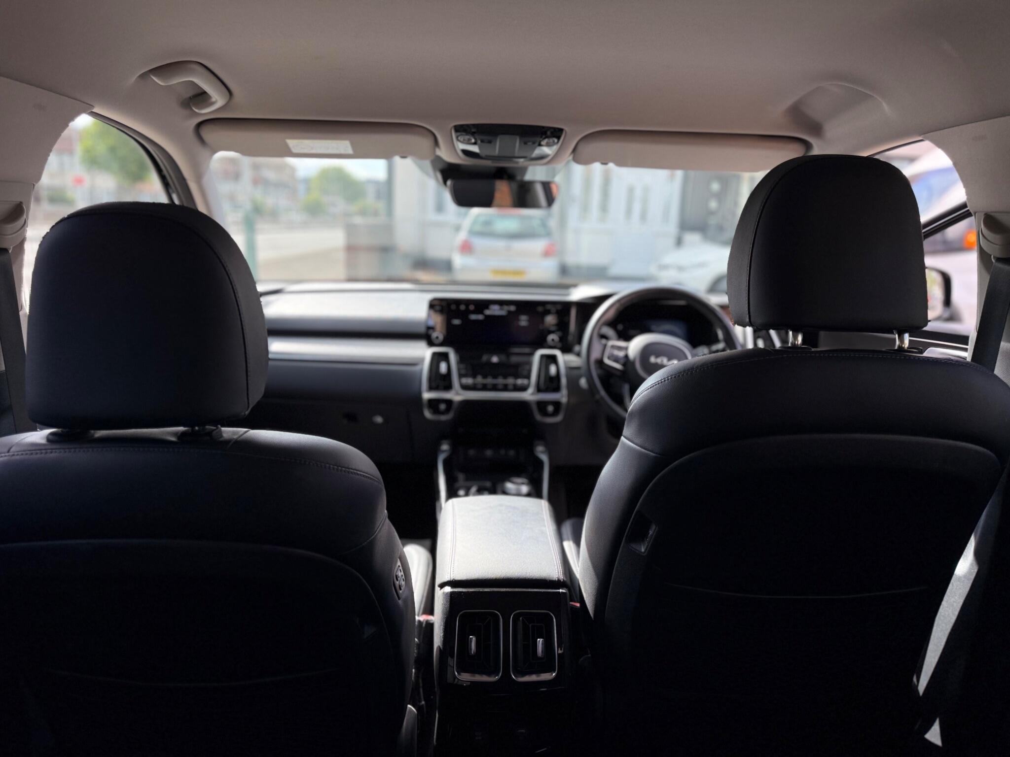 Kia Sorento view 11
