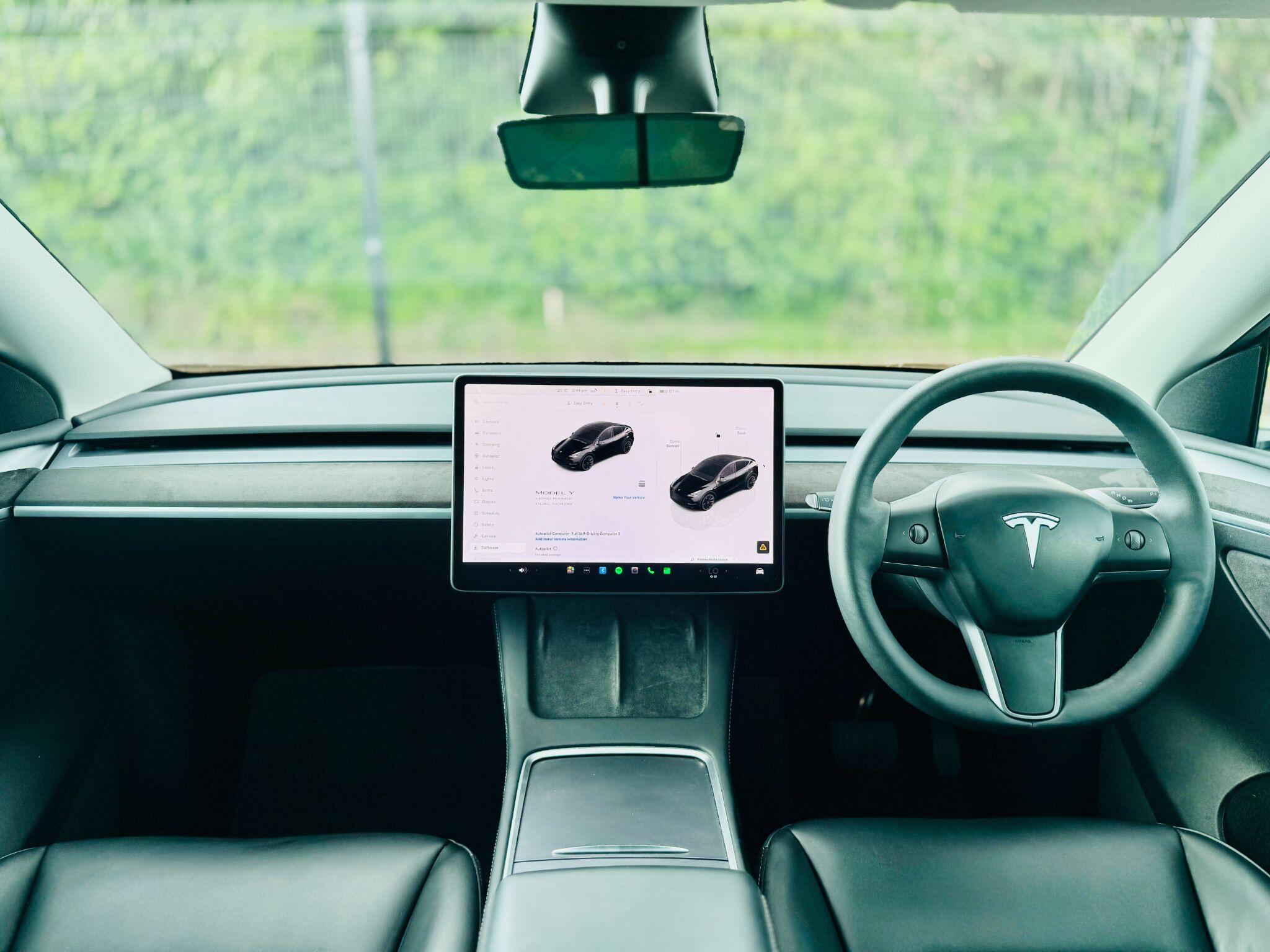 Tesla Model Y view 3