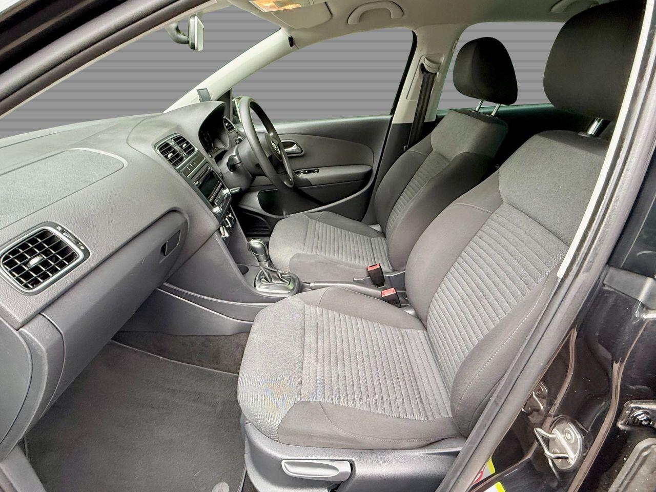 Volkswagen Polo view 19
